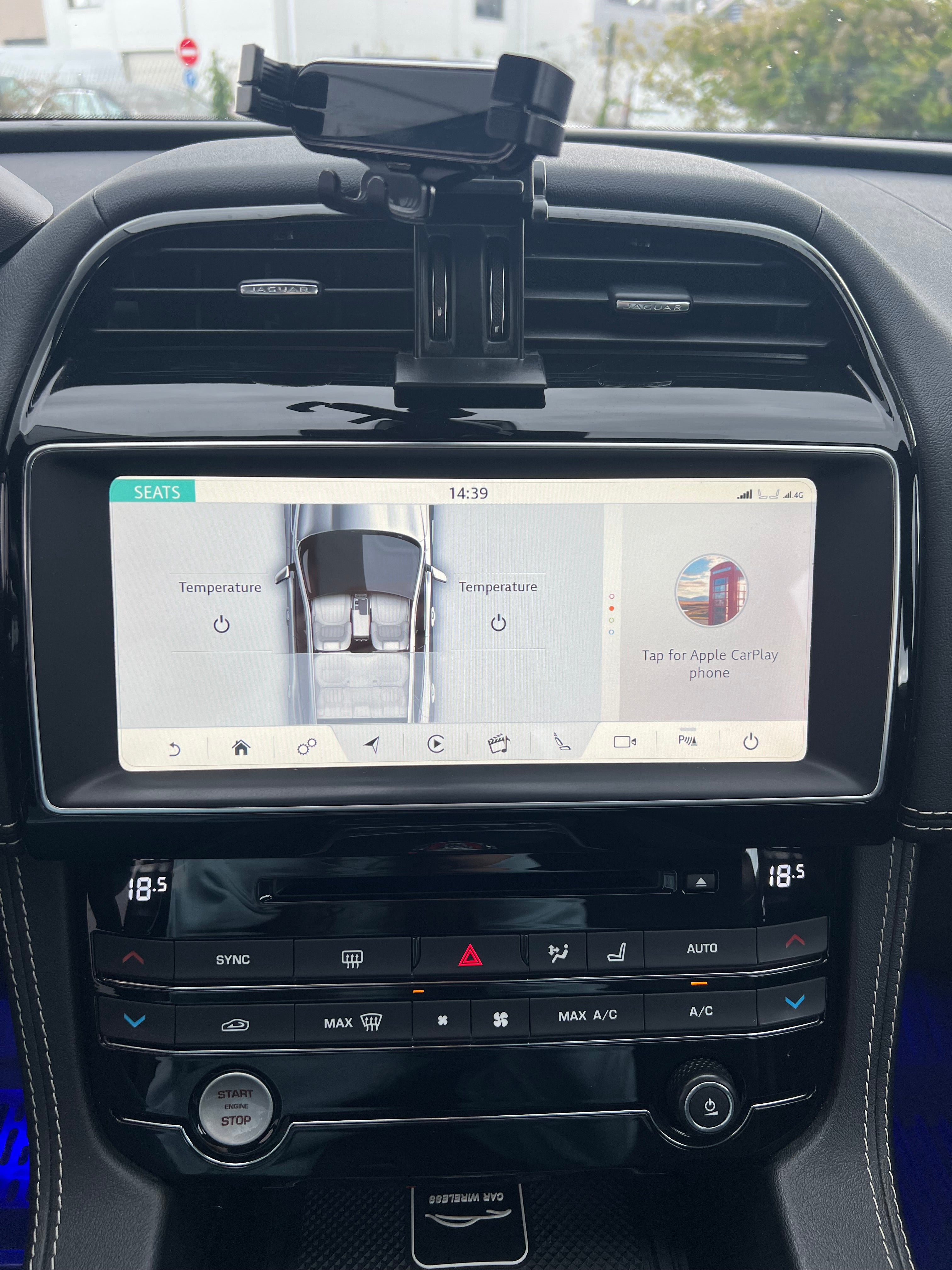 Jaguar F-Pace 2.0 D AWD R Sport 180cv Jaguar F-Pace 2.0 D AWD R Sport 180cv