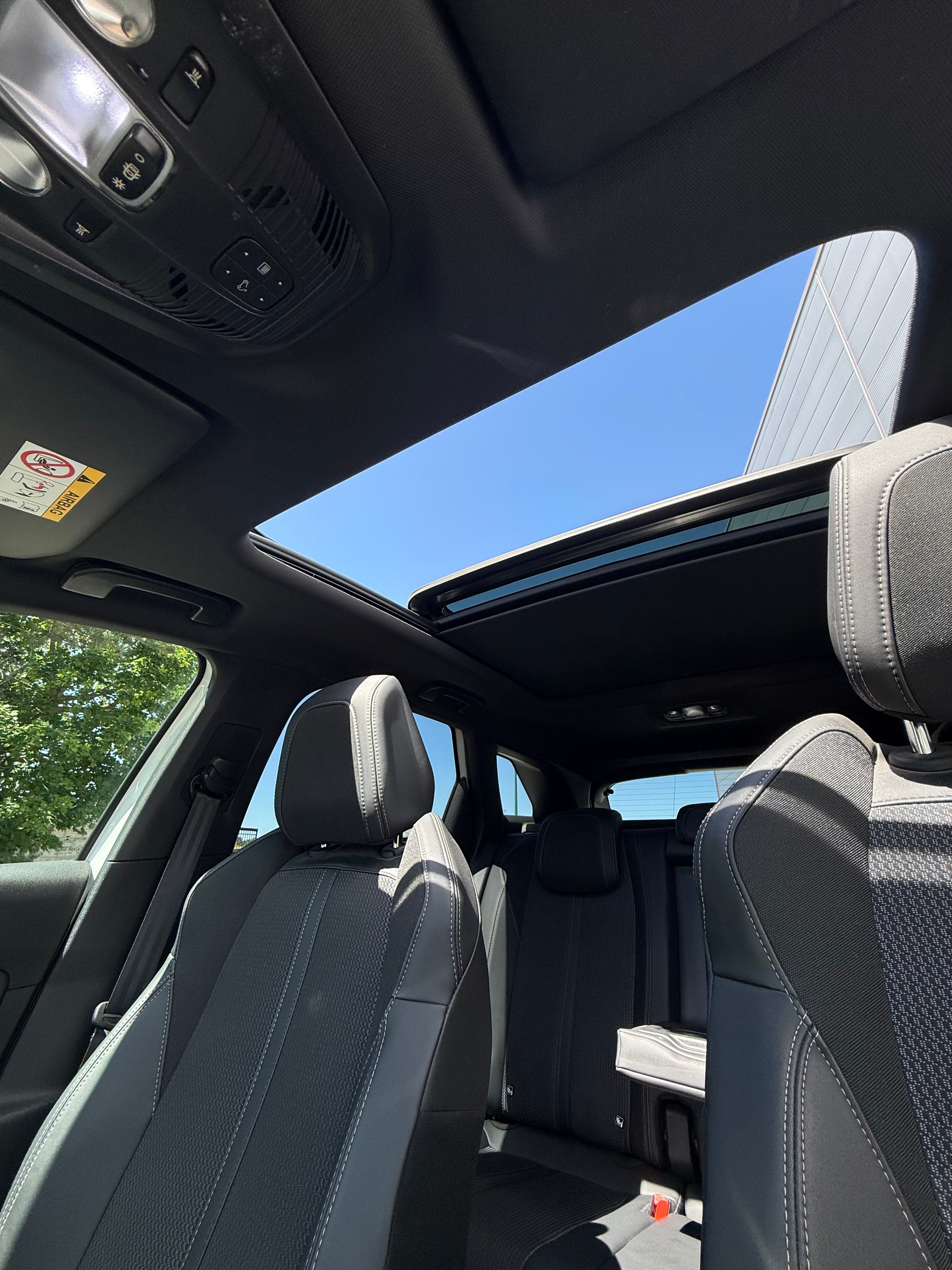 Peugeot 3008 1.2 130CH GT EAT8 Peugeot 3008 1.2 130CH GT EAT8
