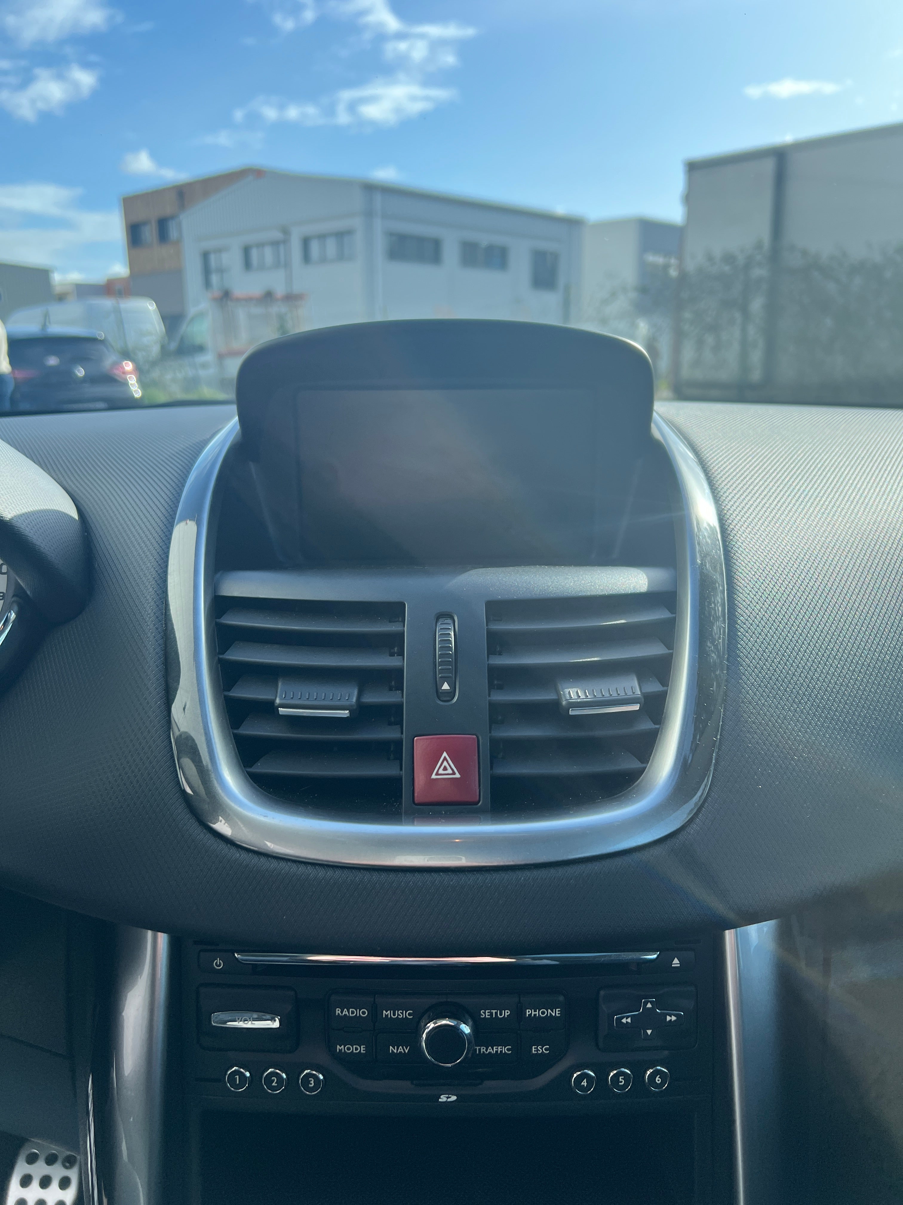 Peugeot 207 1.6 VTI 120cv Finition Allure Peugeot 207 1.6 VTI 120cv Finition Allure