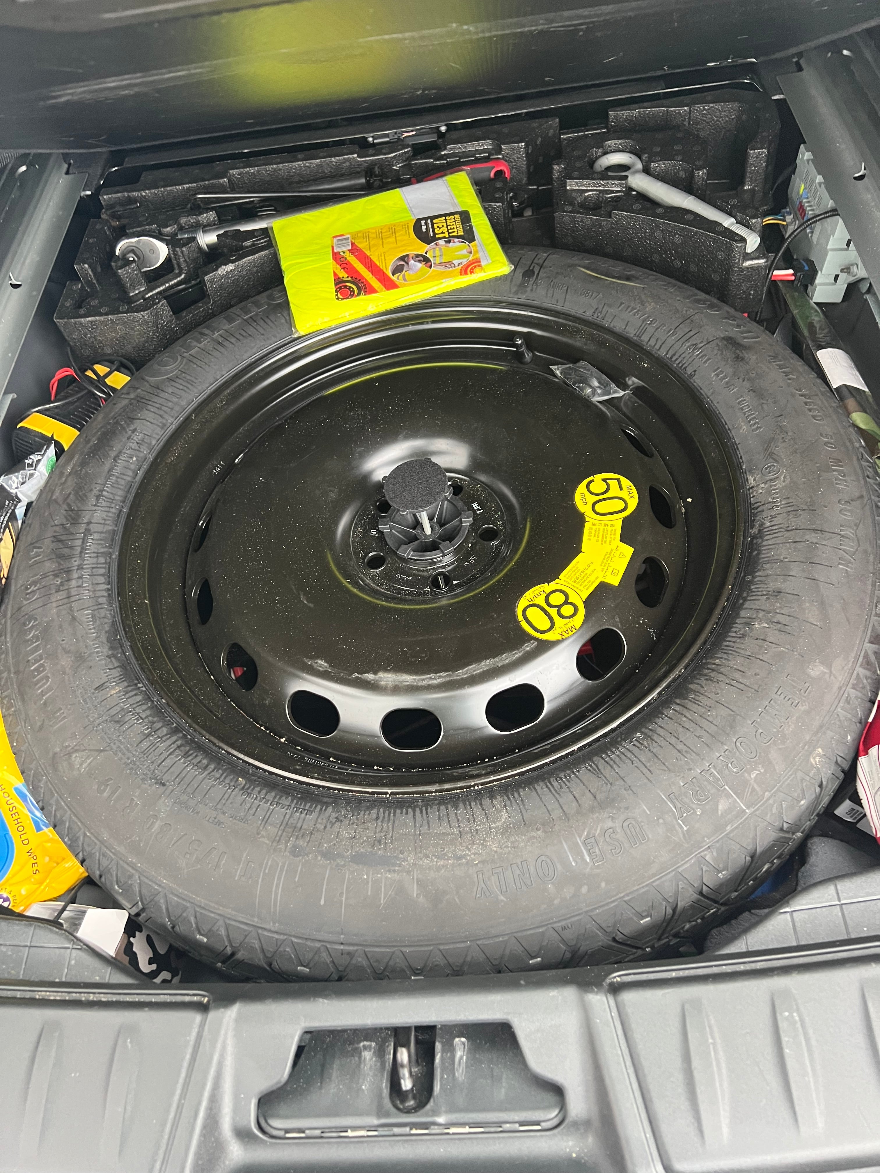 Jaguar F-Pace 2.0 D AWD R Sport 180cv Jaguar F-Pace 2.0 D AWD R Sport 180cv