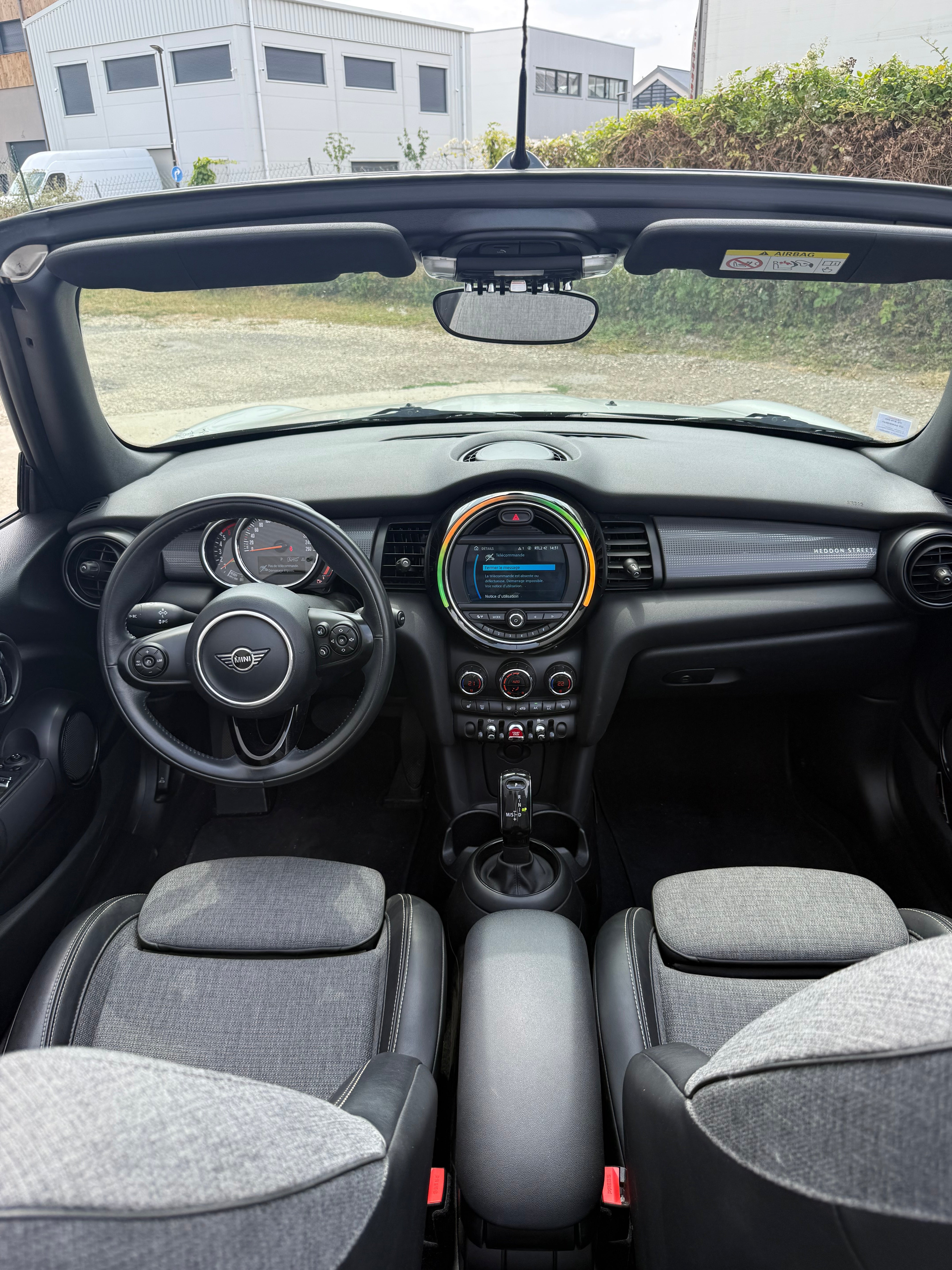 Mini Cooper Cabriolet 1.5 D 115cv BVA HEDDON STREET Mini Cooper Cabriolet 1.5 D 115cv BVA HEDDON STREET