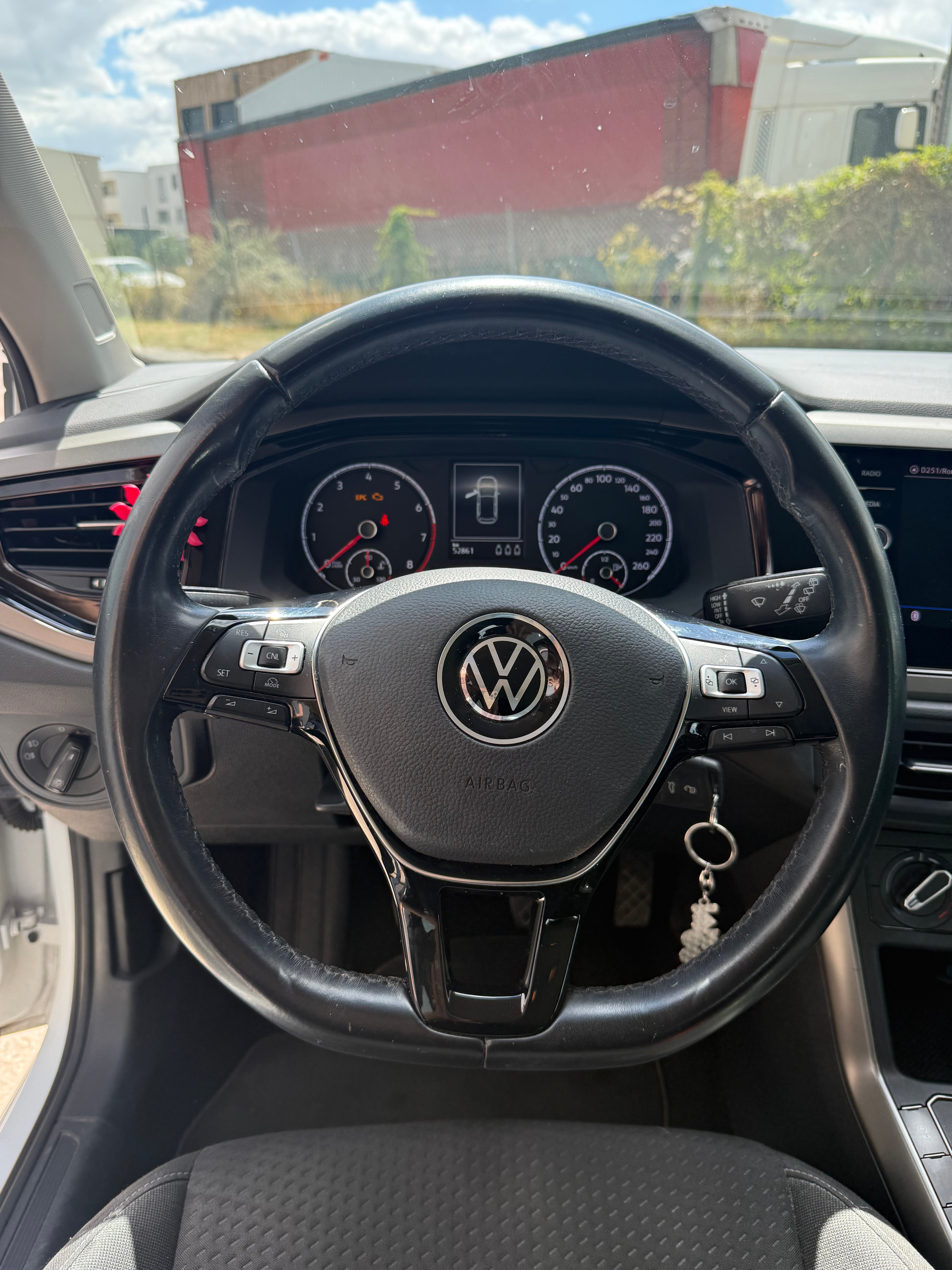 Volkswagen Polo VI 1.0 MPI 80cv lounge Volkswagen Polo VI 1.0 MPI 80cv lounge