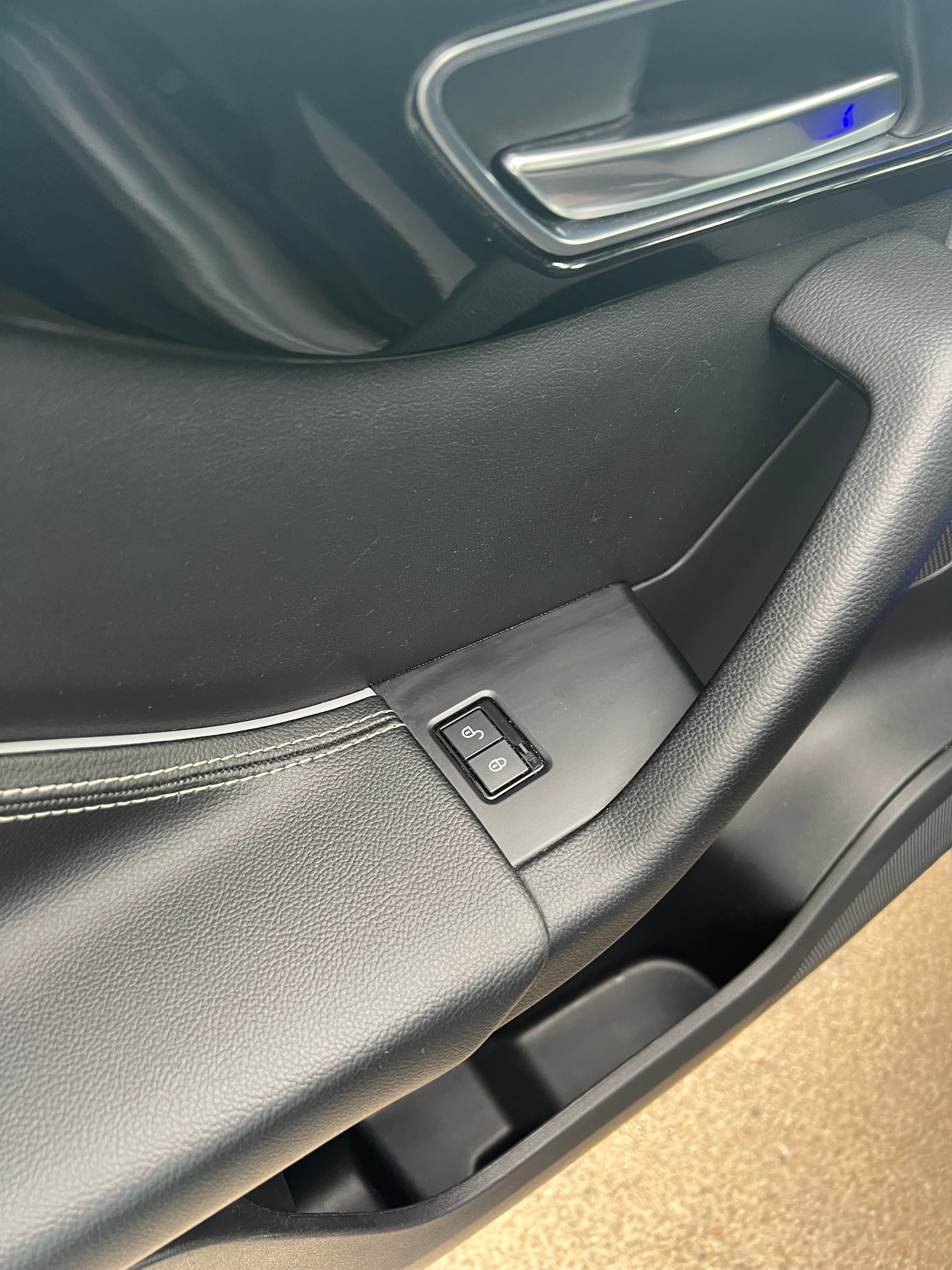 Jaguar F-Pace 2.0 D AWD R Sport 180cv Jaguar F-Pace 2.0 D AWD R Sport 180cv