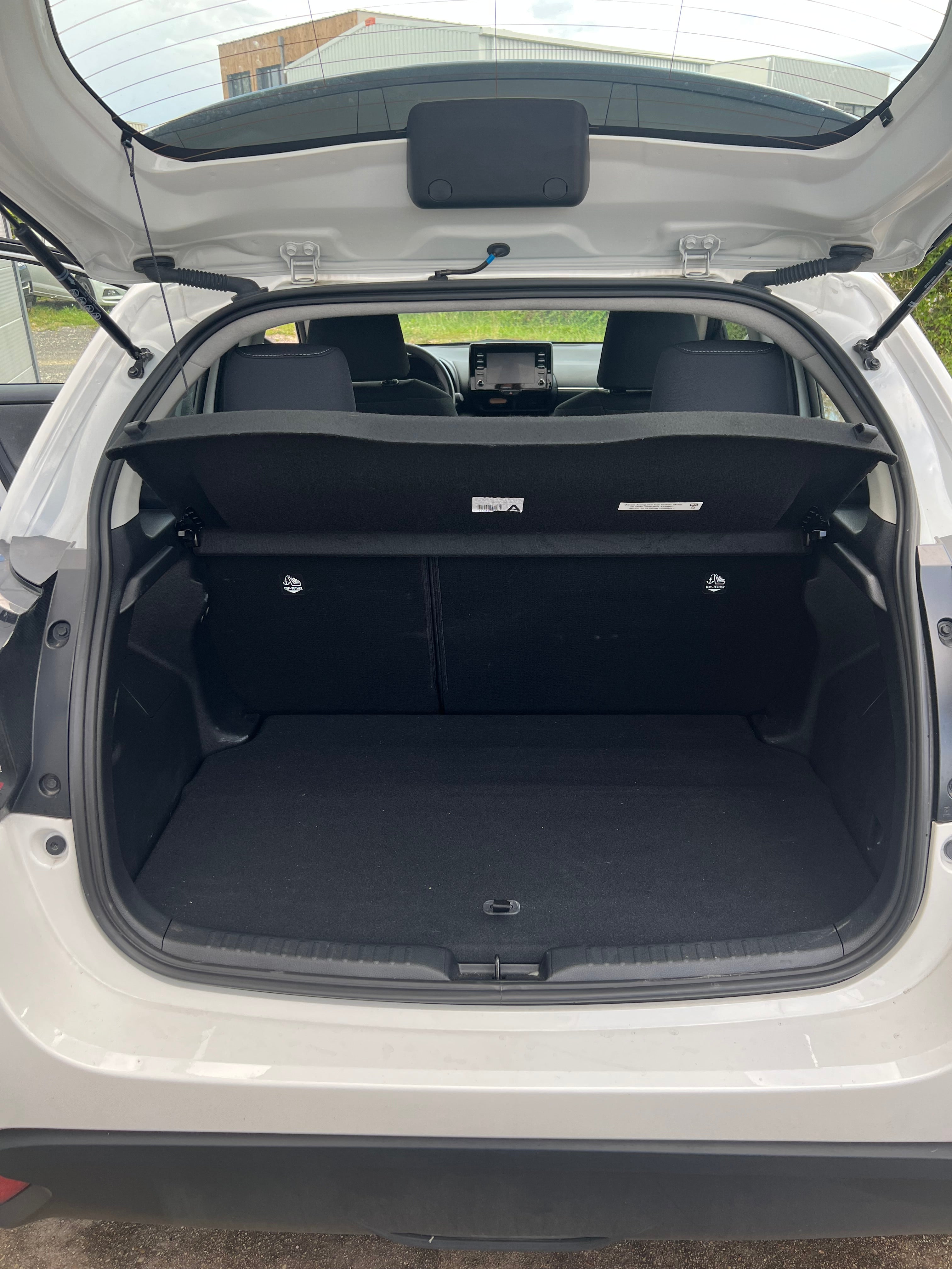 TOYOTA Yaris 1.5 116H Hybride TOYOTA Yaris 1.5 116H Hybride