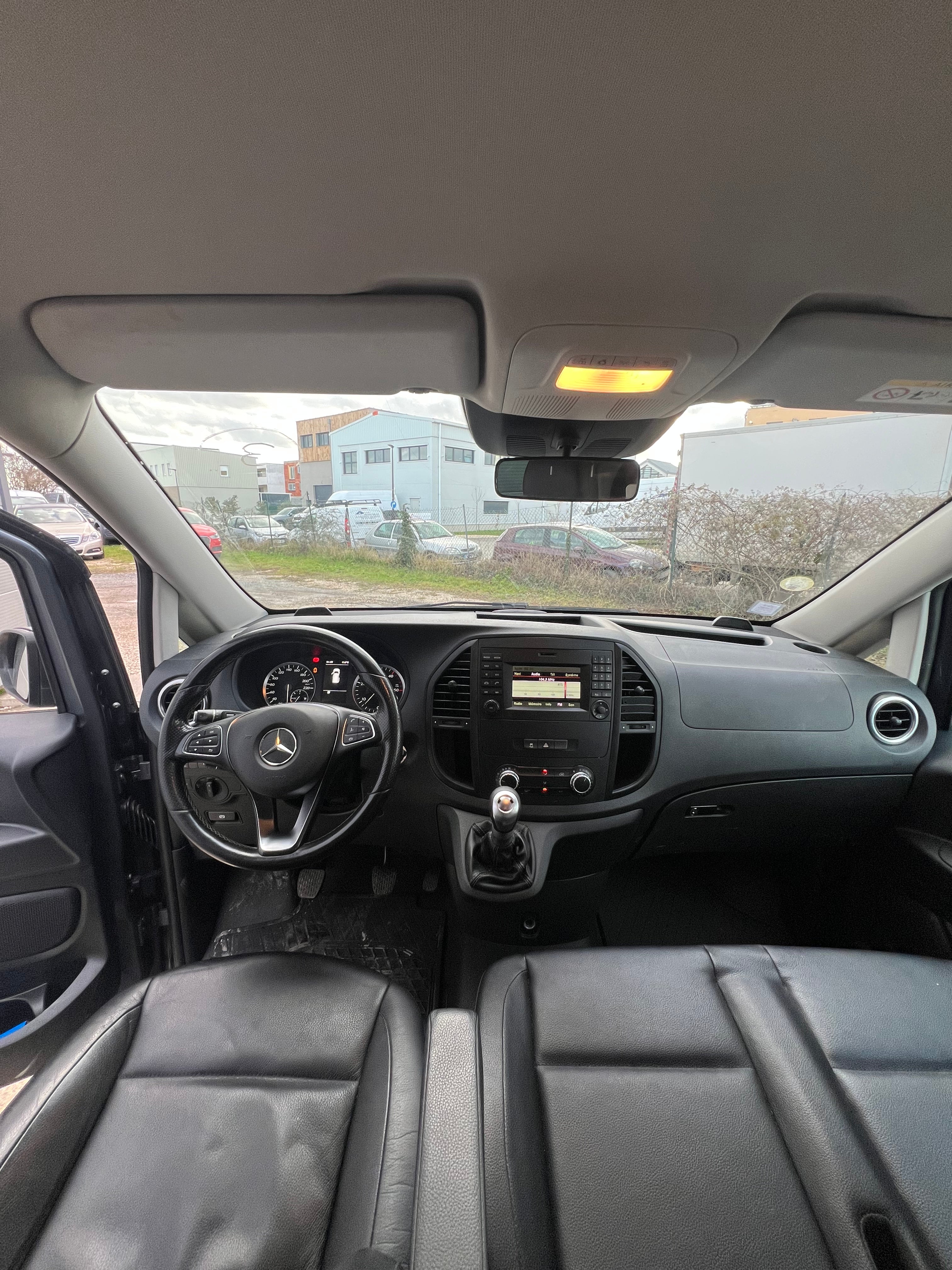 Mercedes Benz VITO Fourgon 116 2.1 CDI 163 cv Mercedes Benz VITO Fourgon 116 2.1 CDI 163 cv