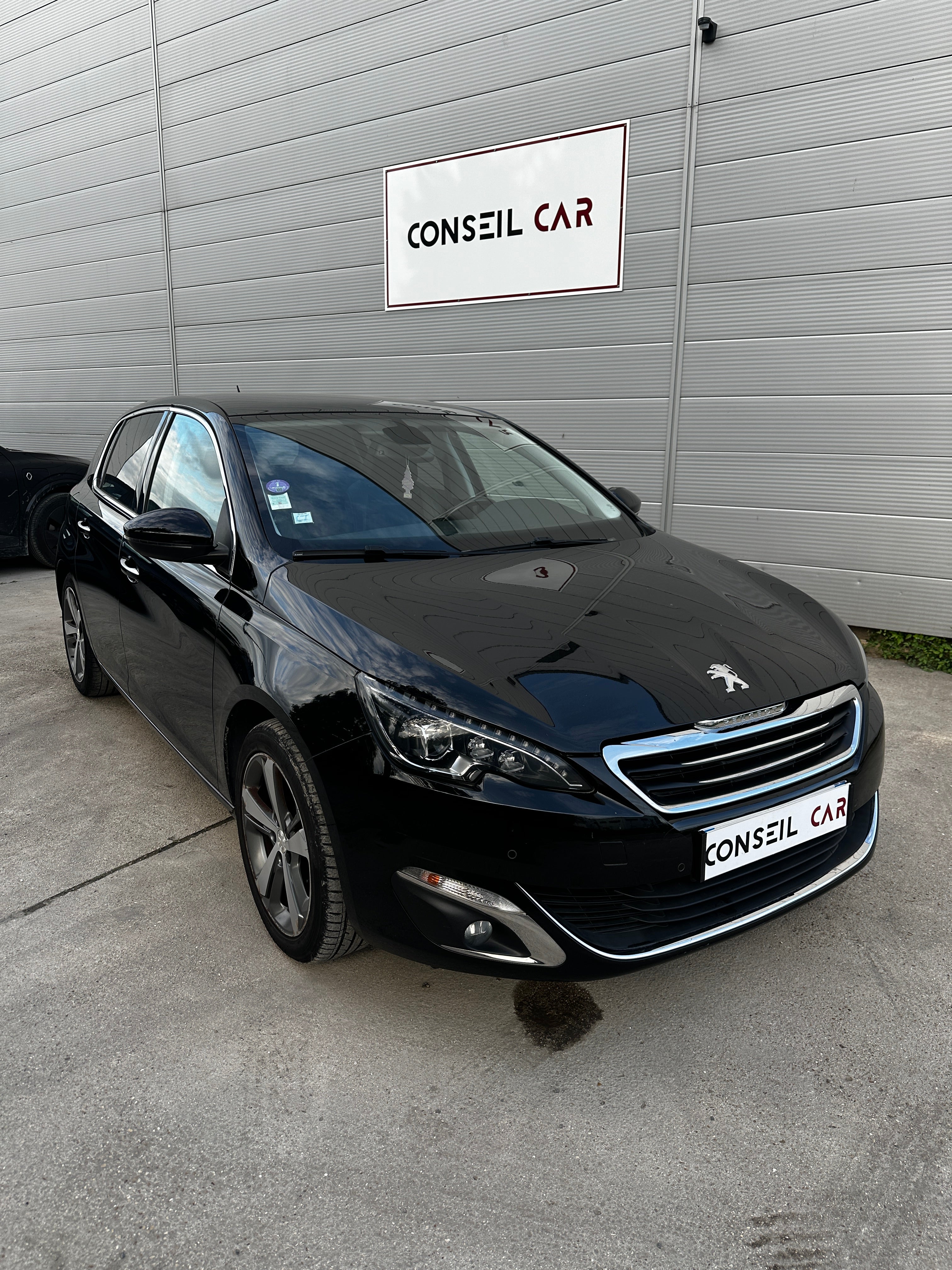 Peugeot 308 1.6 THP Féline 156cv Peugeot 308 1.6 THP Féline 156cv