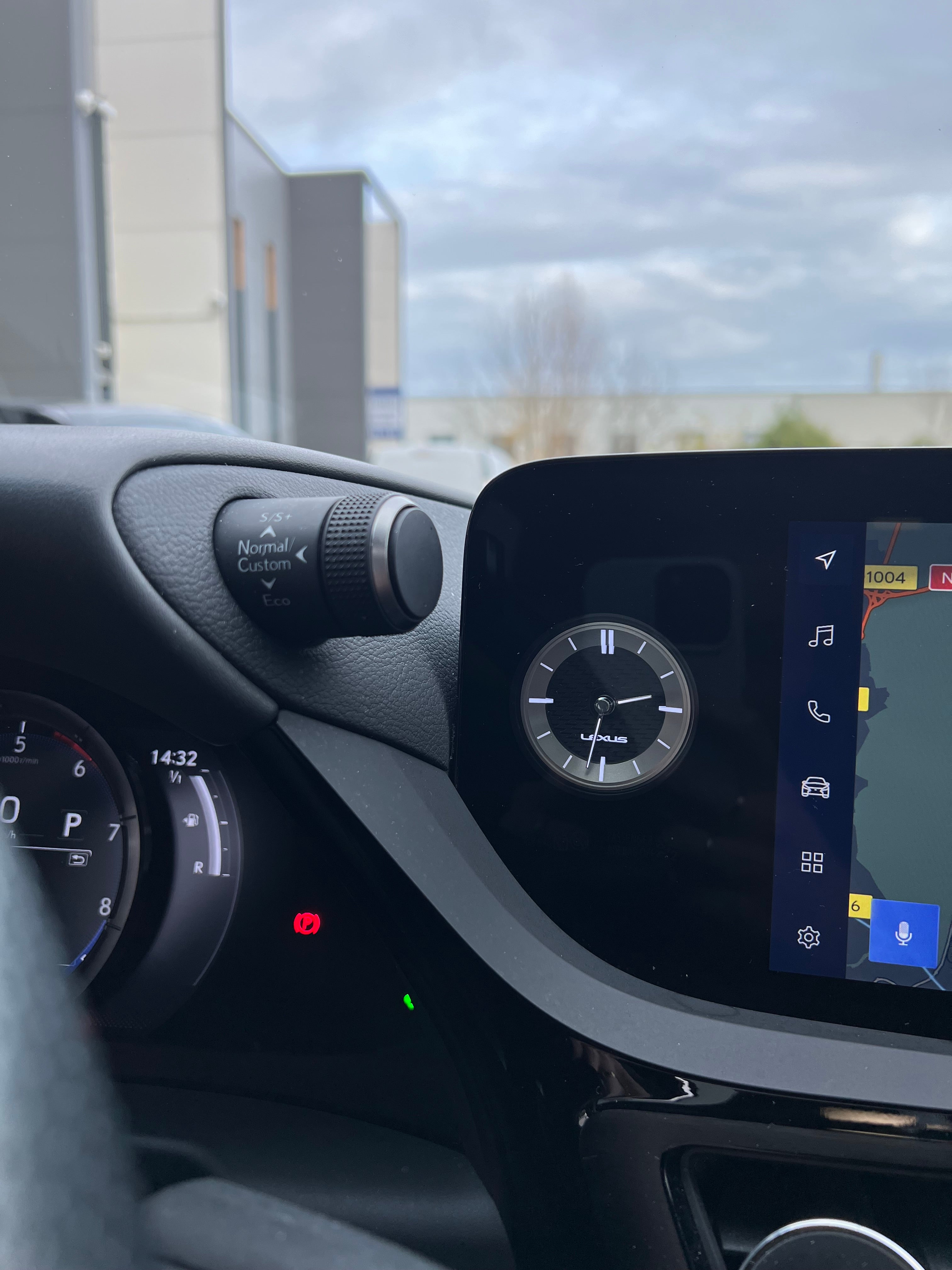 Lexus ES300H 178cv F-Sport Hybride non-rechargeable Lexus ES300H 178cv F-Sport Hybride non-rechargeable