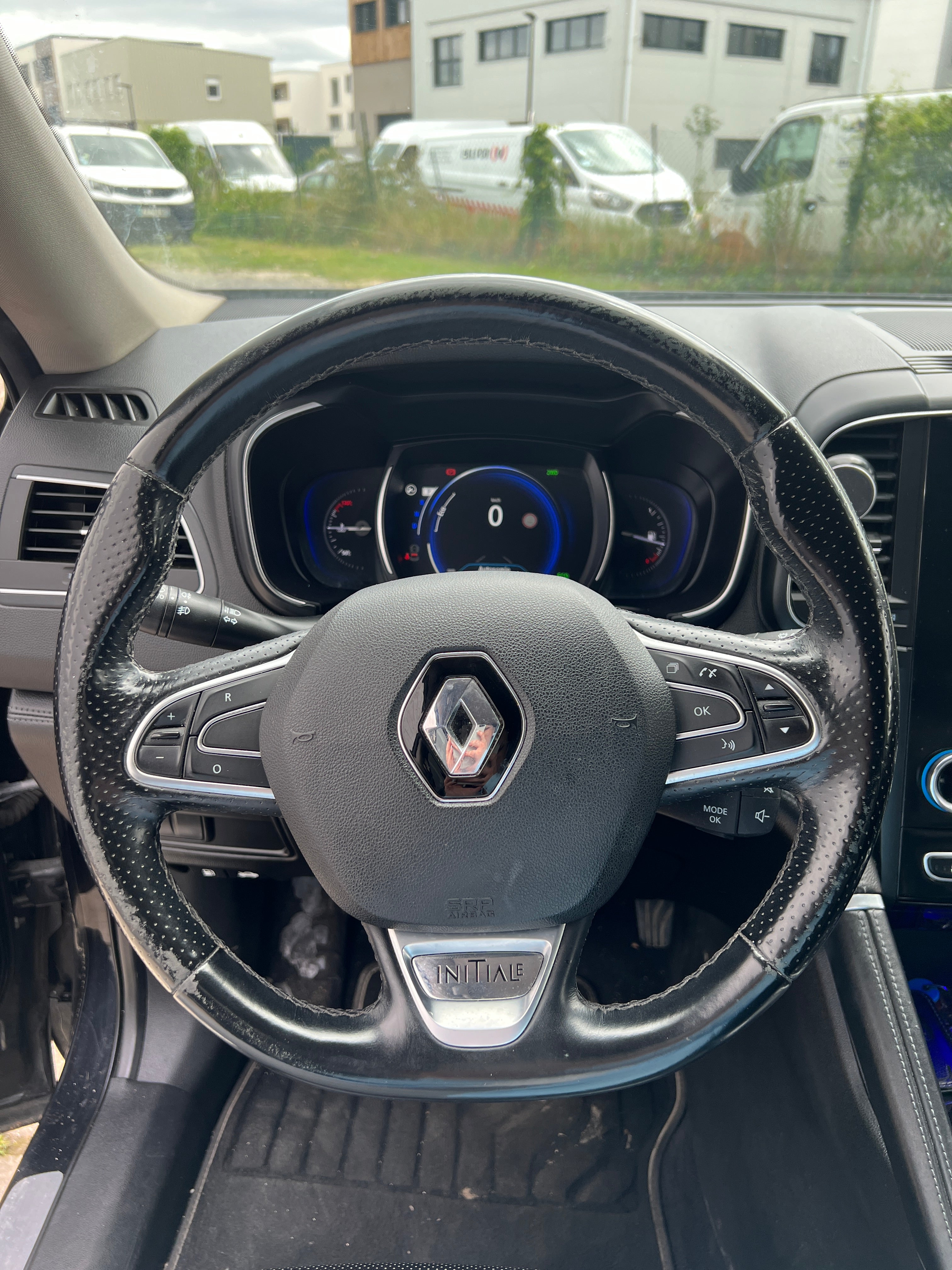 Renault Koleos 2.0 DCI 175 ENERGY INITIALE PARIS 4X4 X-TRONIC Renault Koleos 2.0 DCI 175 ENERGY INITIALE PARIS 4X4 X-TRONIC