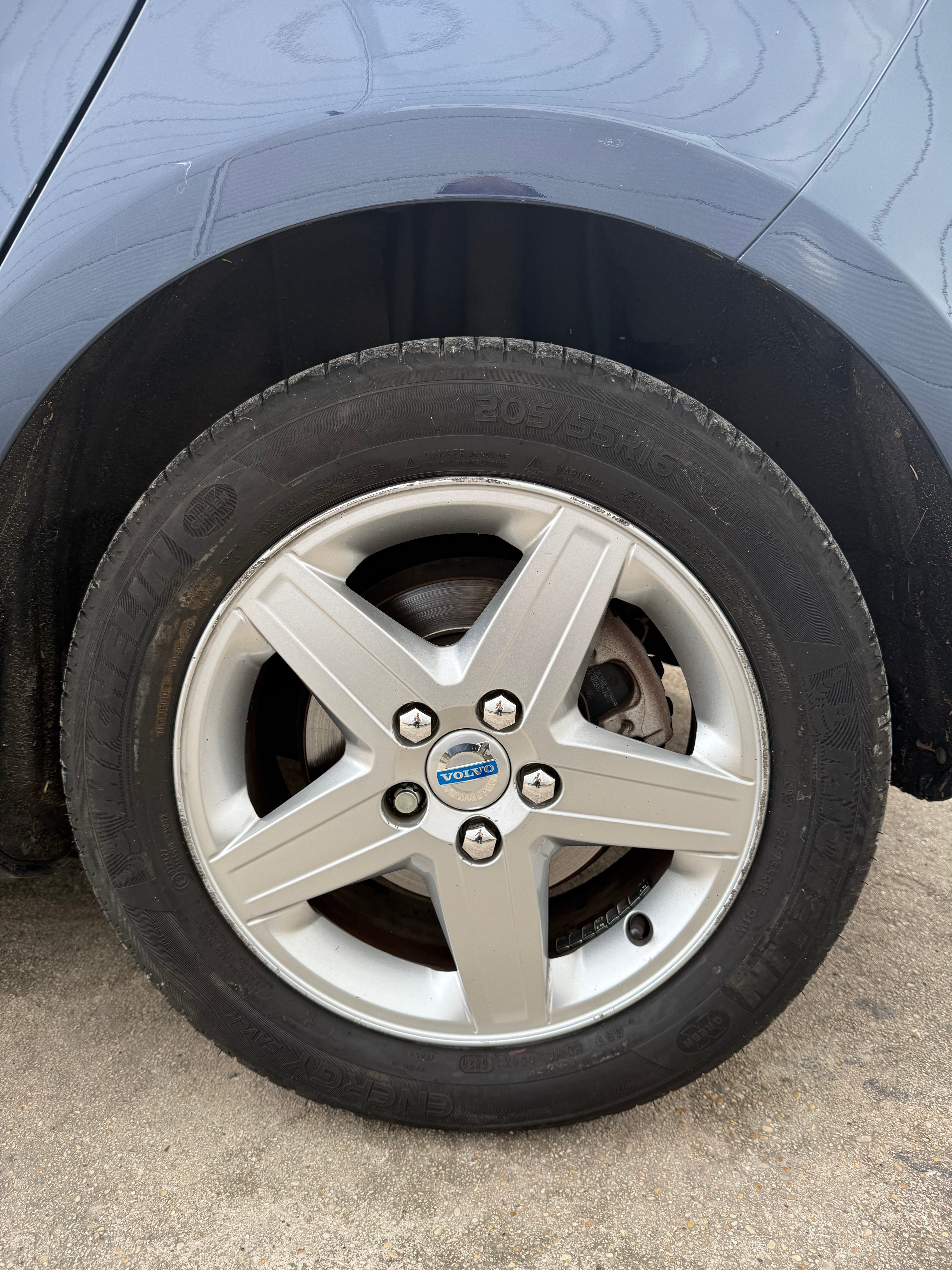 Volvo V40 1.6 D2 115 EFFEKTIV LINE KINETIC Volvo V40 1.6 D2 115 EFFEKTIV LINE KINETIC