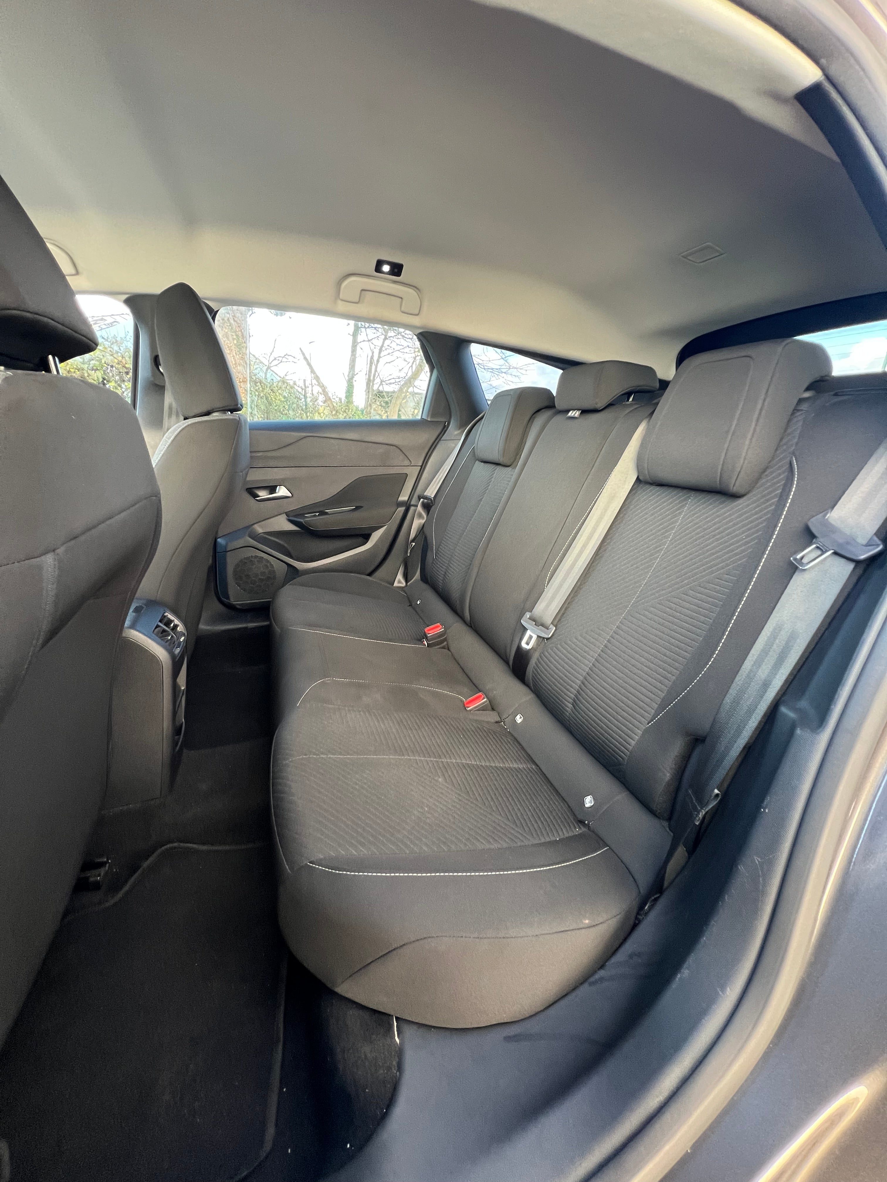 Peugeot 308 SW 1.5 BHDI 130ch EAT8 Peugeot 308 SW 1.5 BHDI 130ch EAT8