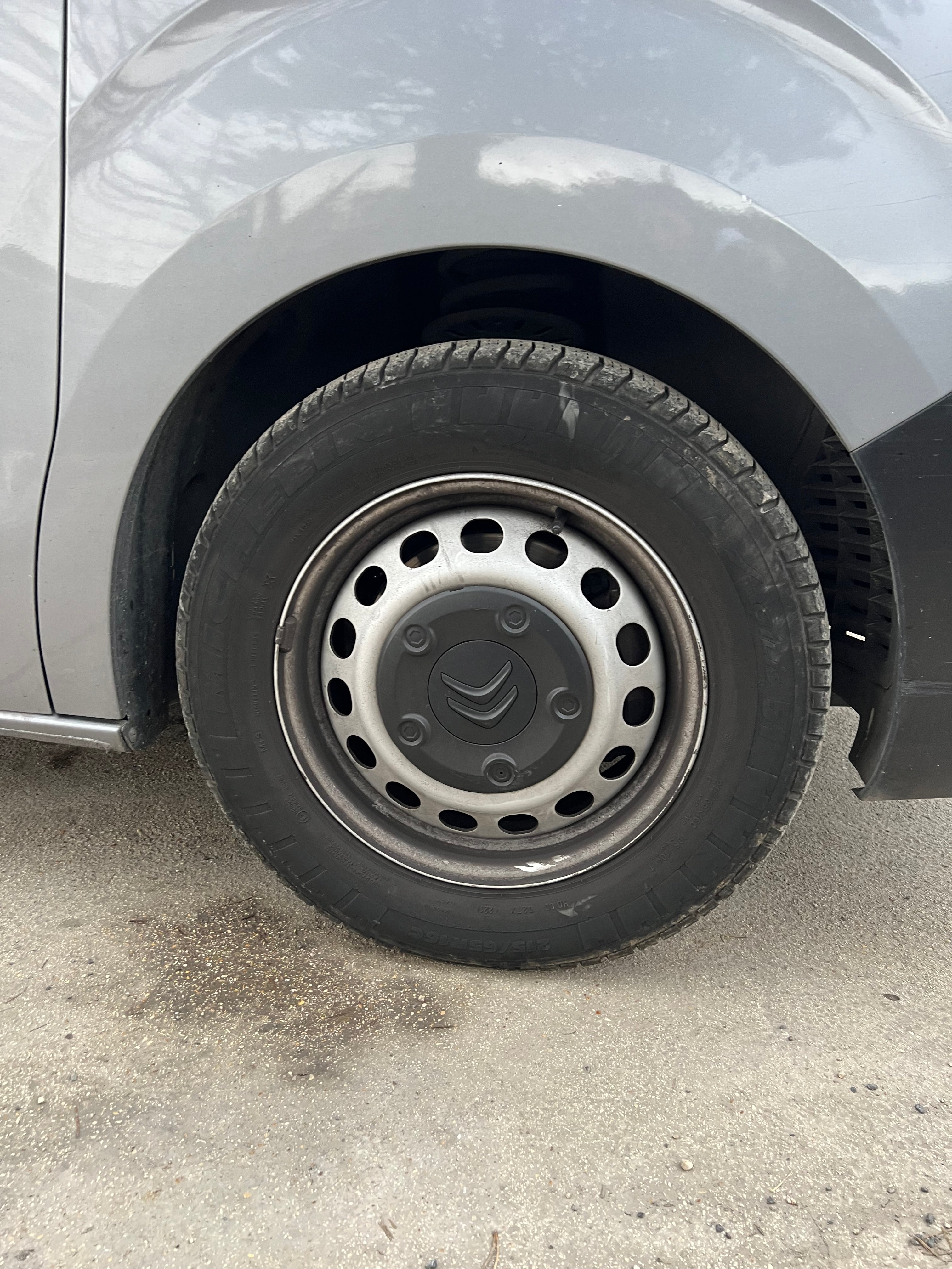 Citroën Jumpy III VUL M 1.5 BlueHDi Fourgon moyen 102 cv Citroën Jumpy III VUL M 1.5 BlueHDi Fourgon moyen 102 cv