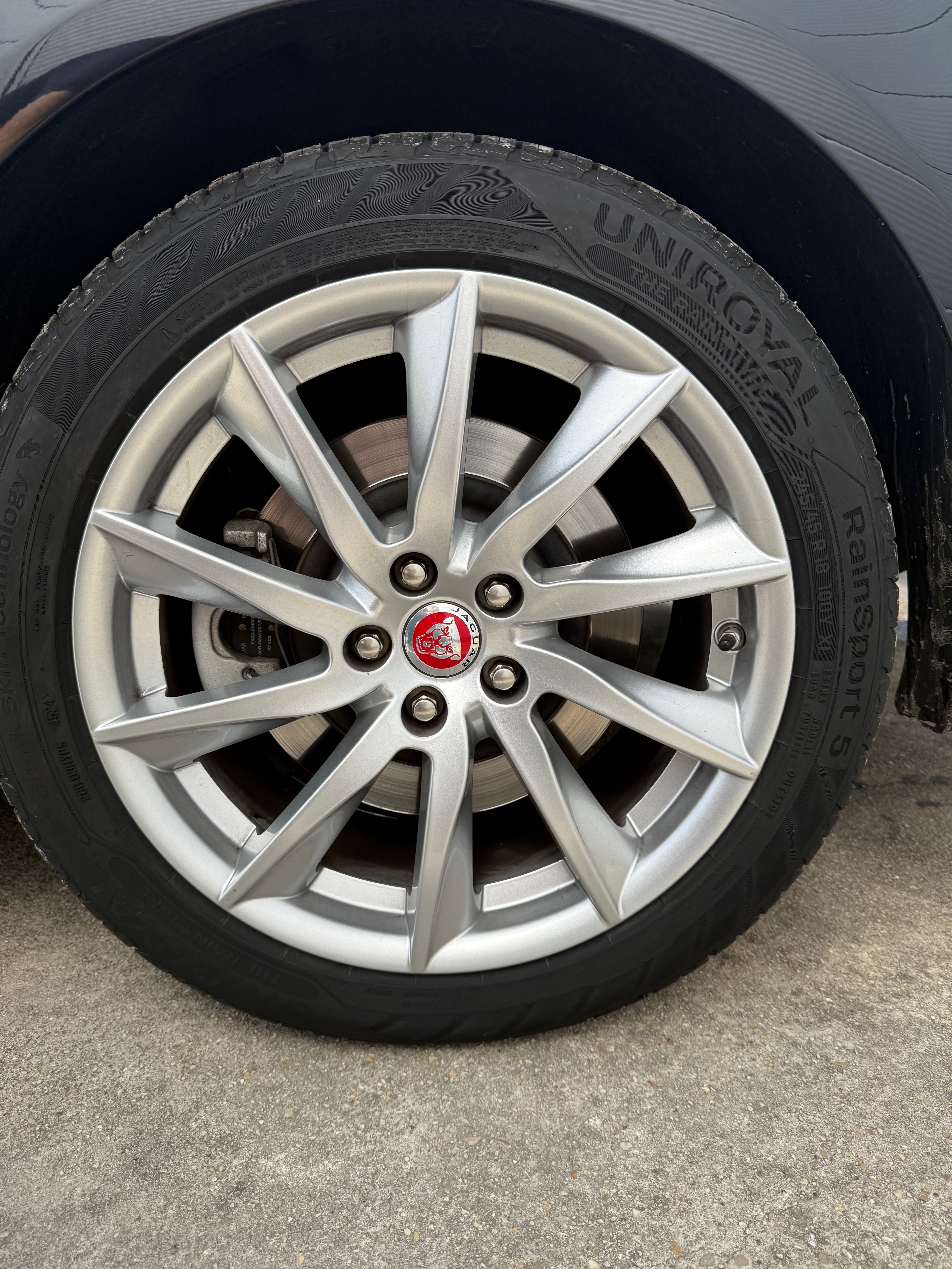 Jaguar XF 2.2D 200 LUXE PREMIUM Jaguar XF 2.2D 200 LUXE PREMIUM