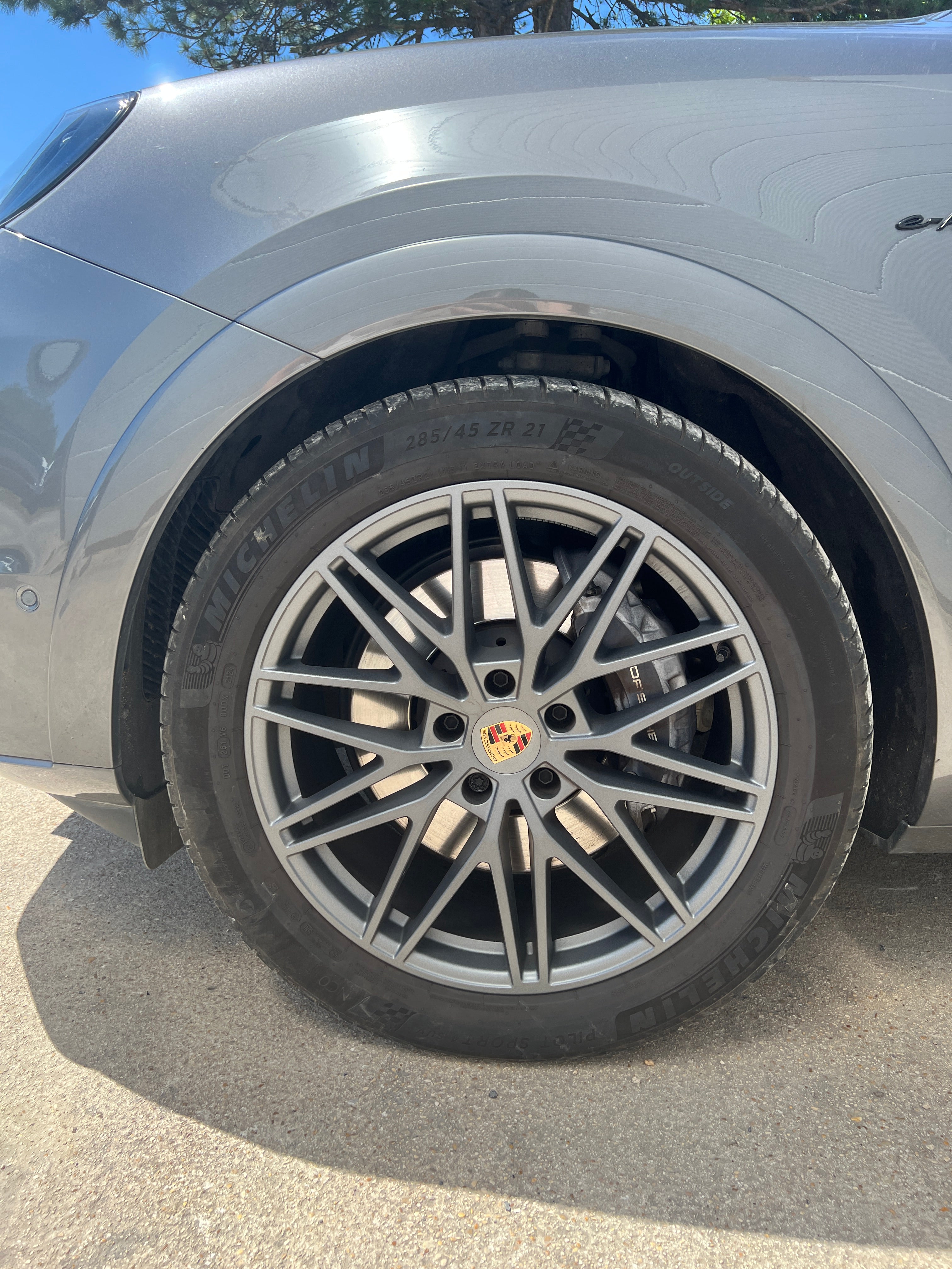 Porsche Cayenne 3.0 E-HYBRID 470H 305 PHEV 25.9KWH BVA Porsche Cayenne 3.0 E-HYBRID 470H 305 PHEV 25.9KWH BVA