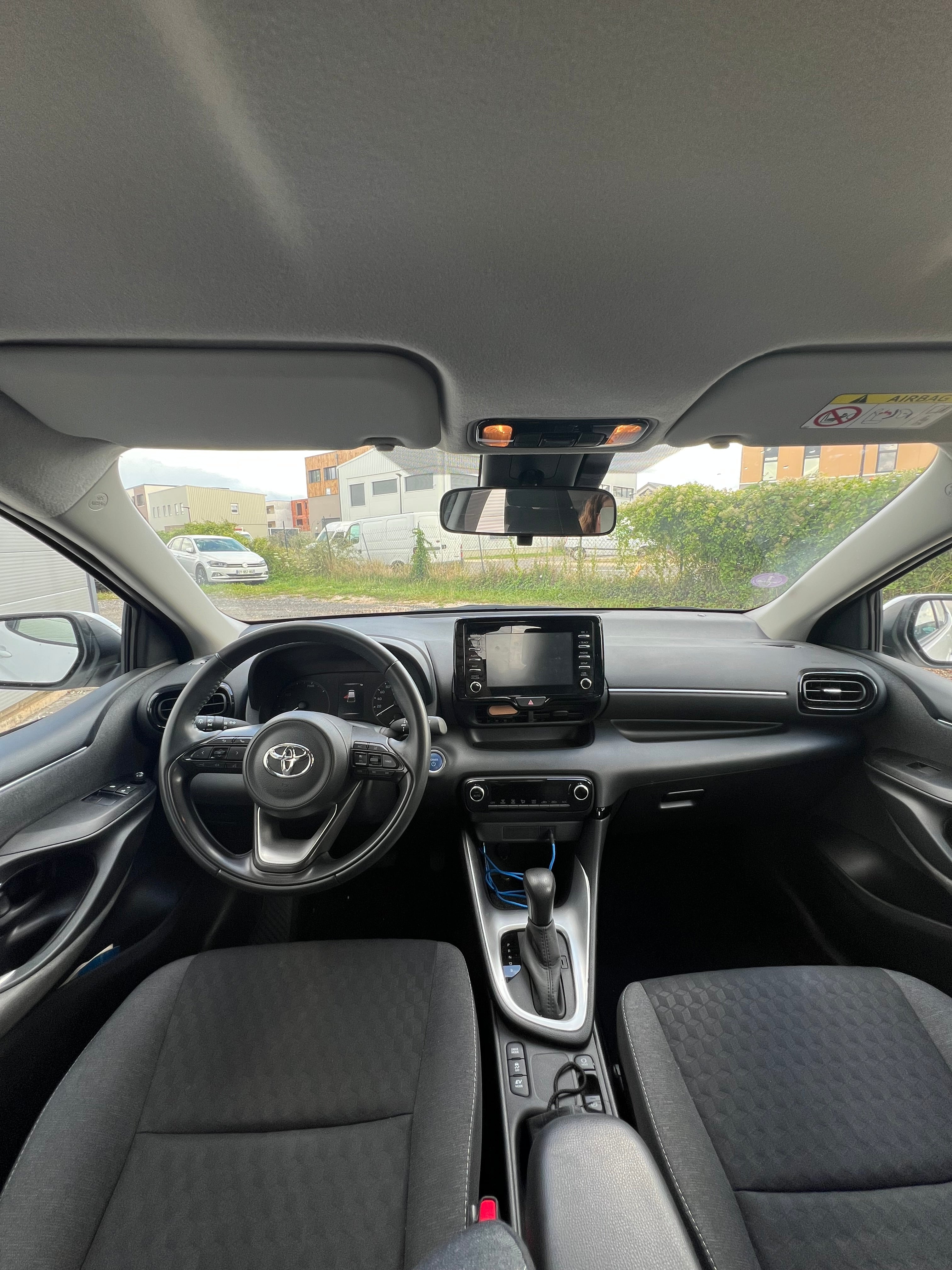 TOYOTA Yaris 1.5 116H Hybride TOYOTA Yaris 1.5 116H Hybride