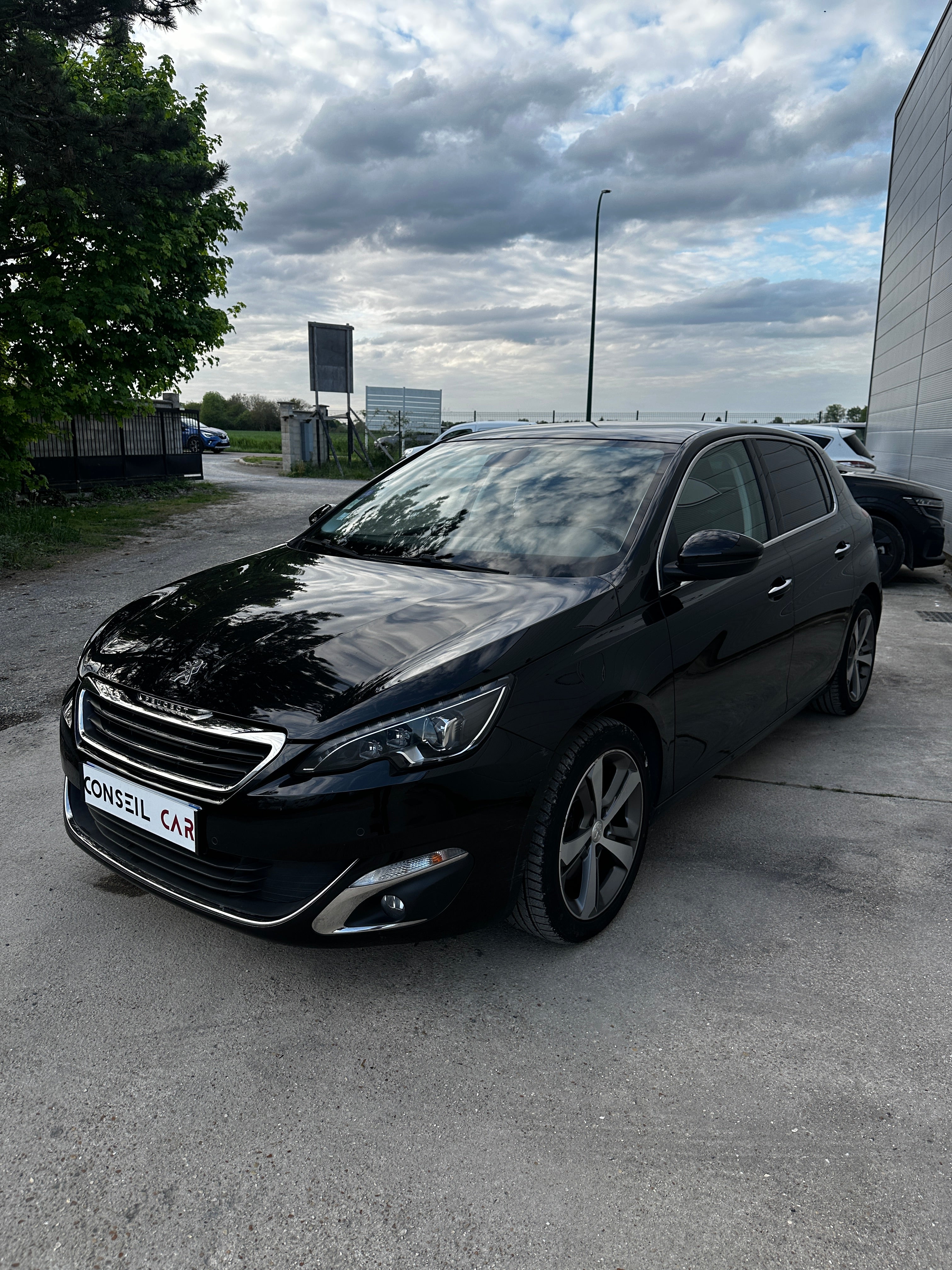 Peugeot 308 1.6 THP Féline 156cv Peugeot 308 1.6 THP Féline 156cv