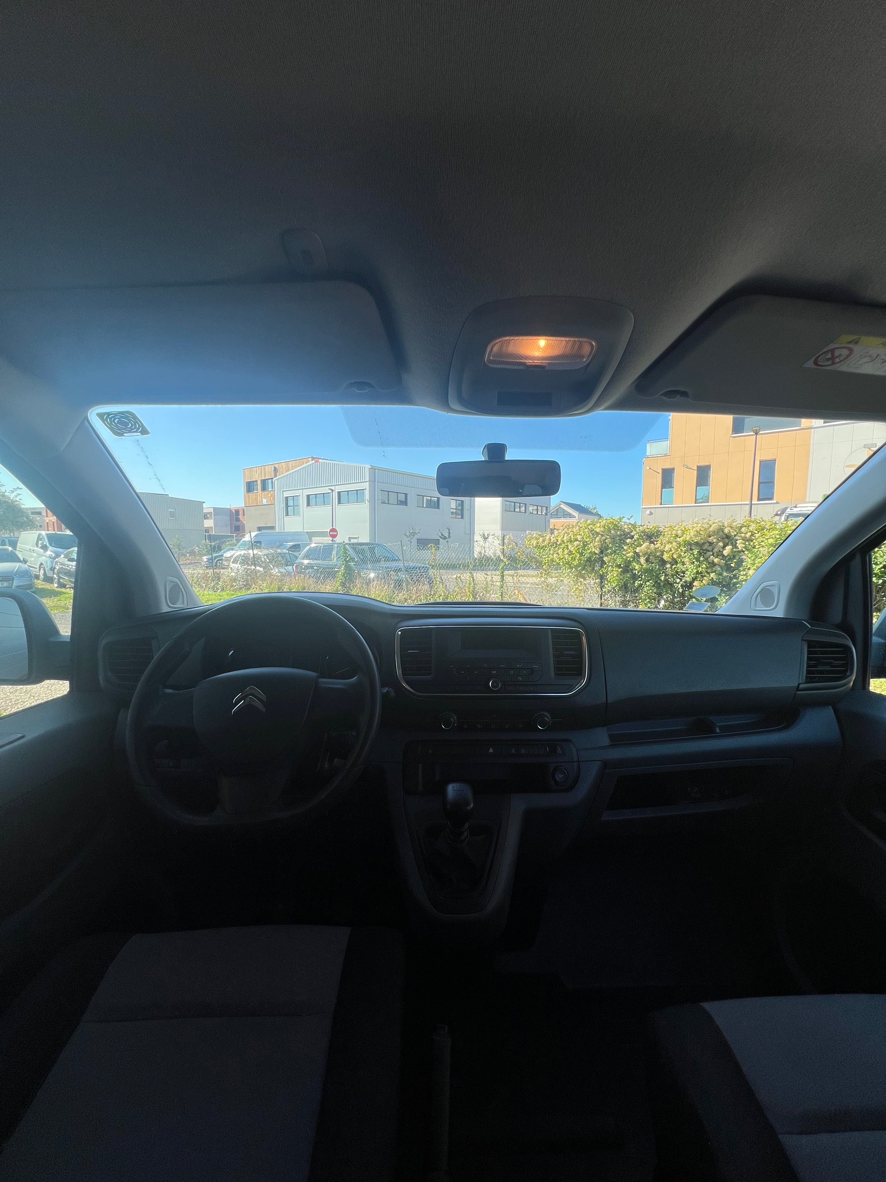 CITROËN JUMPY 1.5 BlueHDI Spacetourer 8 places CITROËN JUMPY 1.5 BlueHDI Spacetourer 8 places