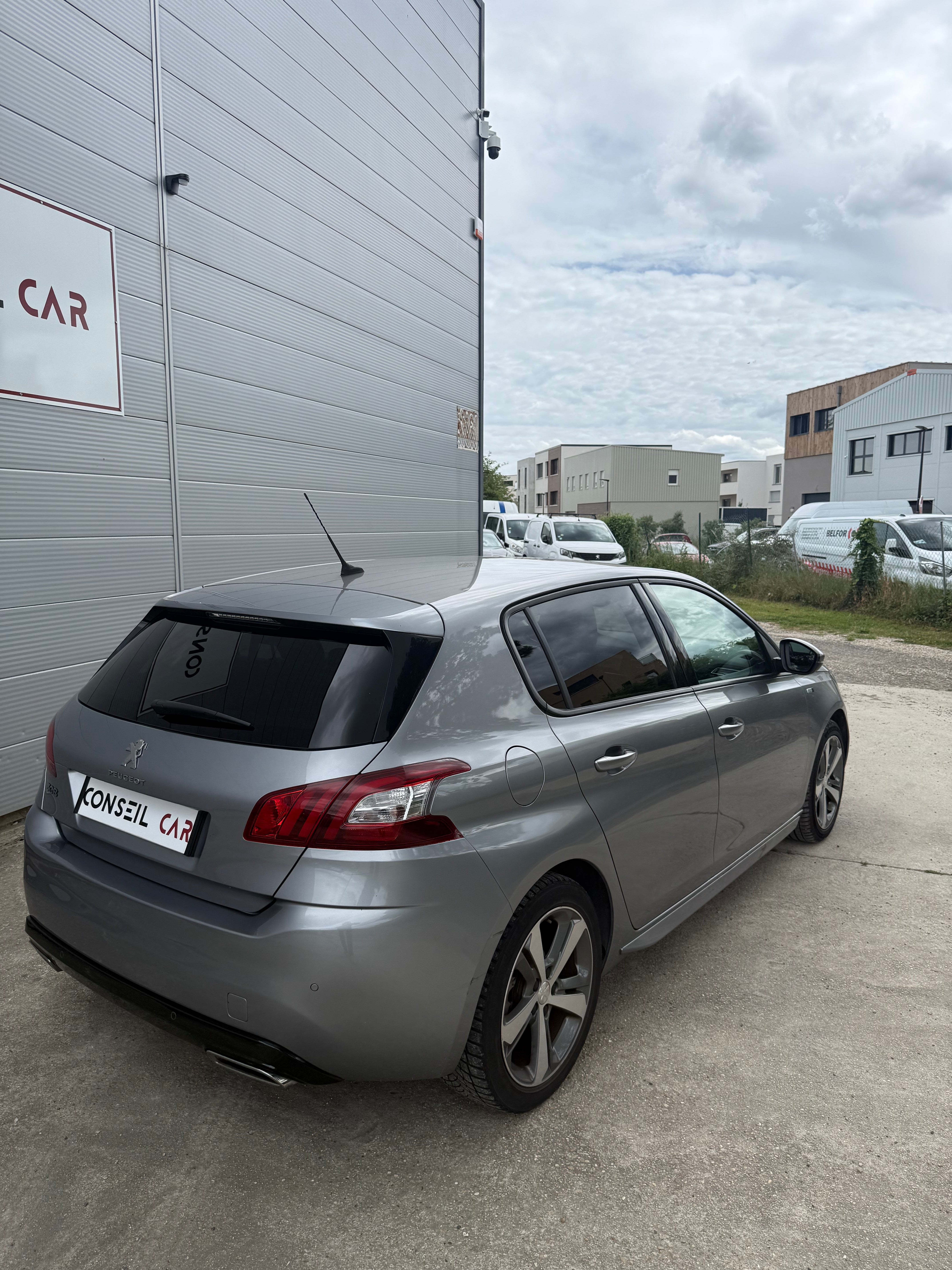 Peugeot 308 GENERATION-II 1.2 PURETECH 110 STYLE Peugeot 308 GENERATION-II 1.2 PURETECH 110 STYLE
