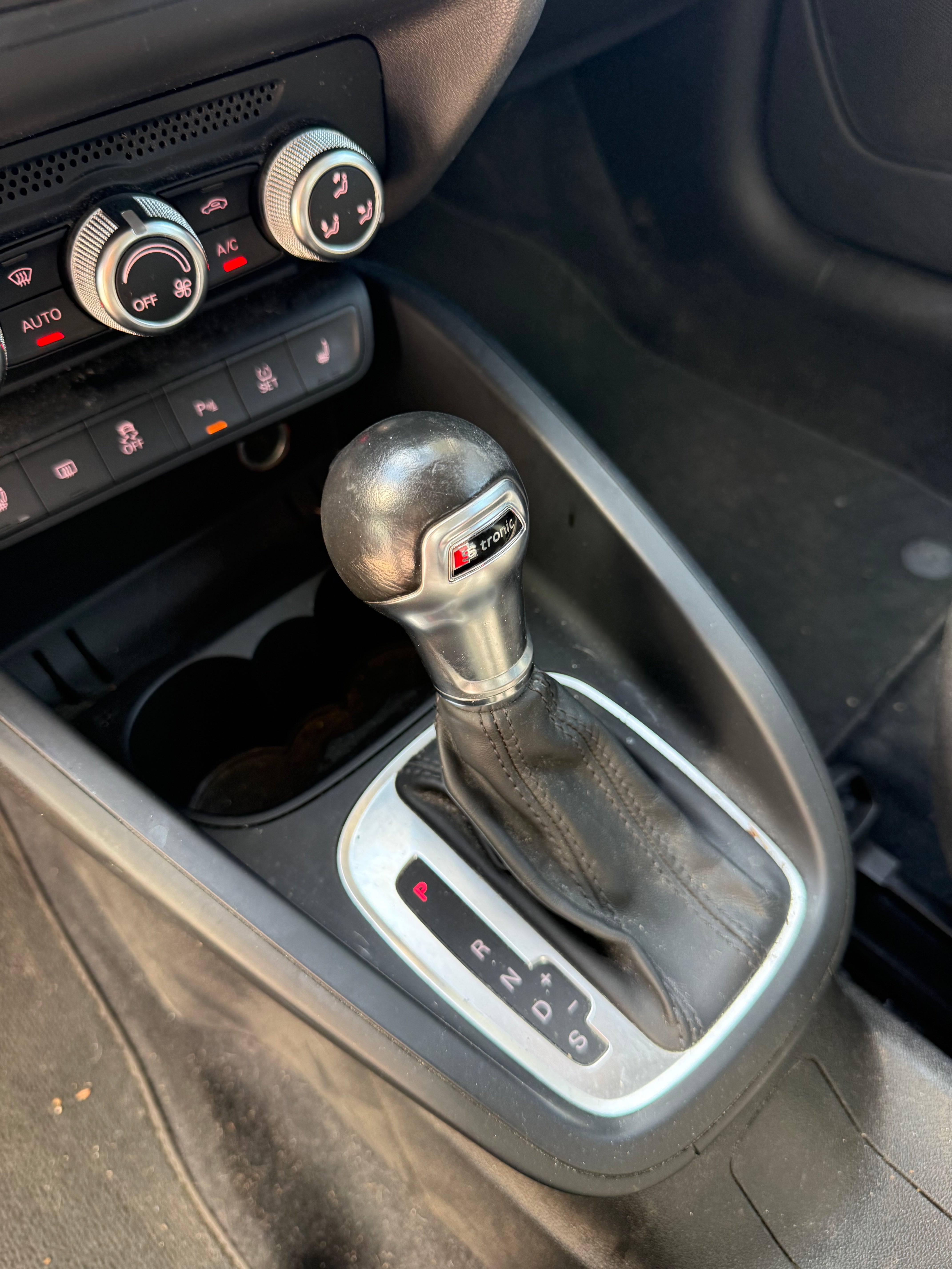 Audi A1 1.4 TFSI 125ch S-Line S-tronic Audi A1 1.4 TFSI 125ch S-Line S-tronic