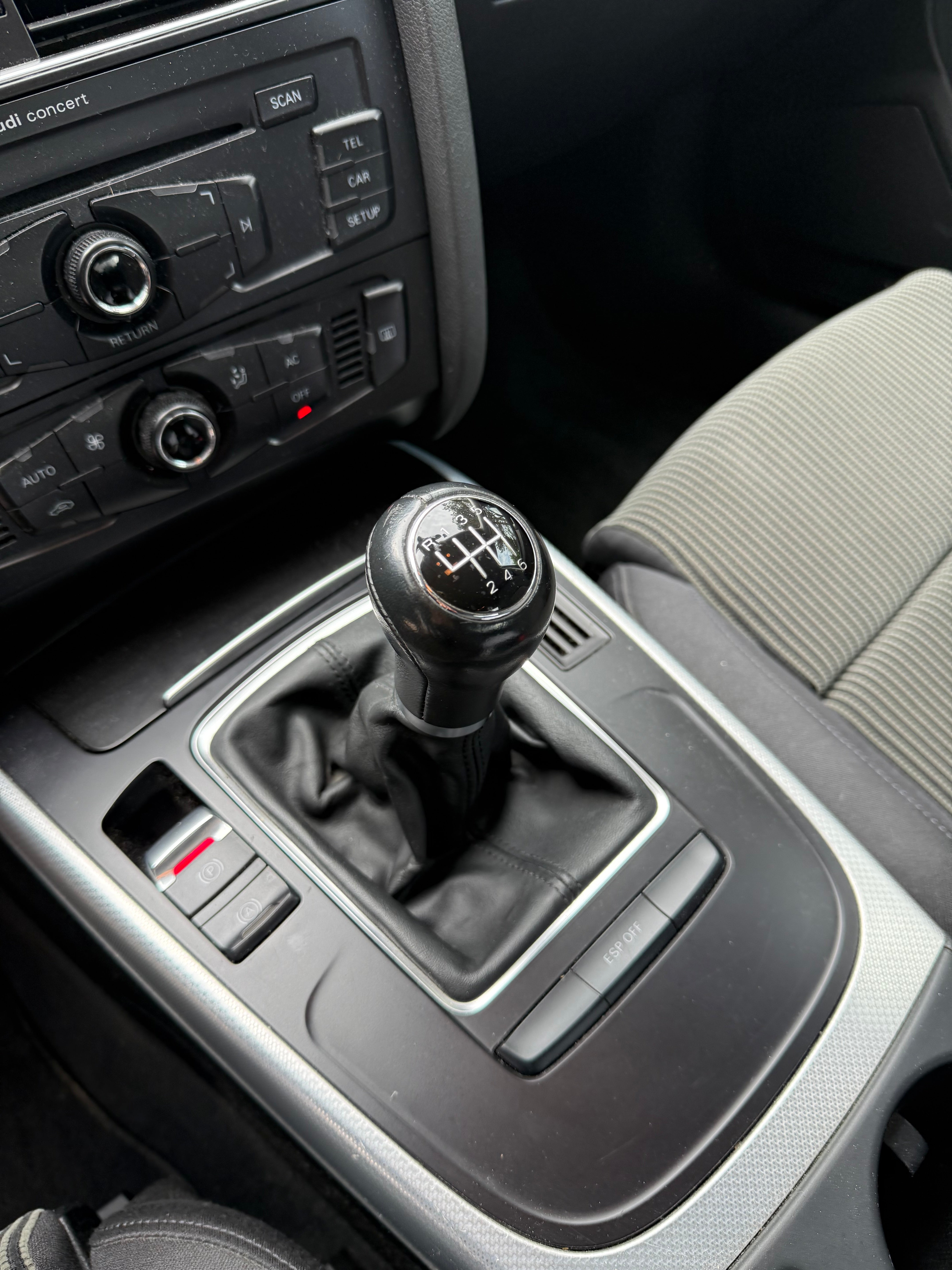 Audi A4 1.8 TFSI 160cv AMBIENTE Audi A4 1.8 TFSI 160cv AMBIENTE