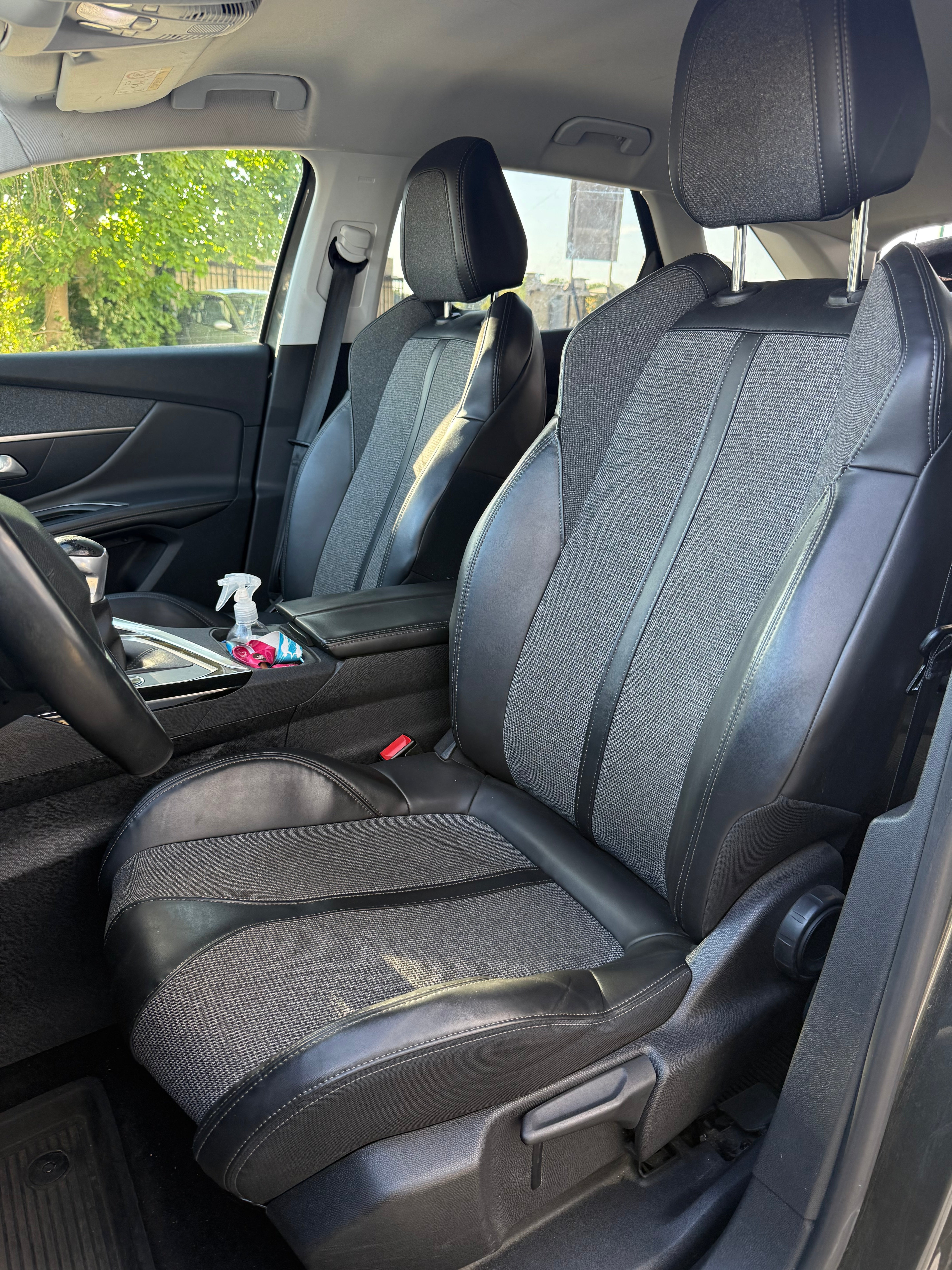 Peugeot 3008 1.6 BlueHdi 120ch Allure Peugeot 3008 1.6 BlueHdi 120ch Allure