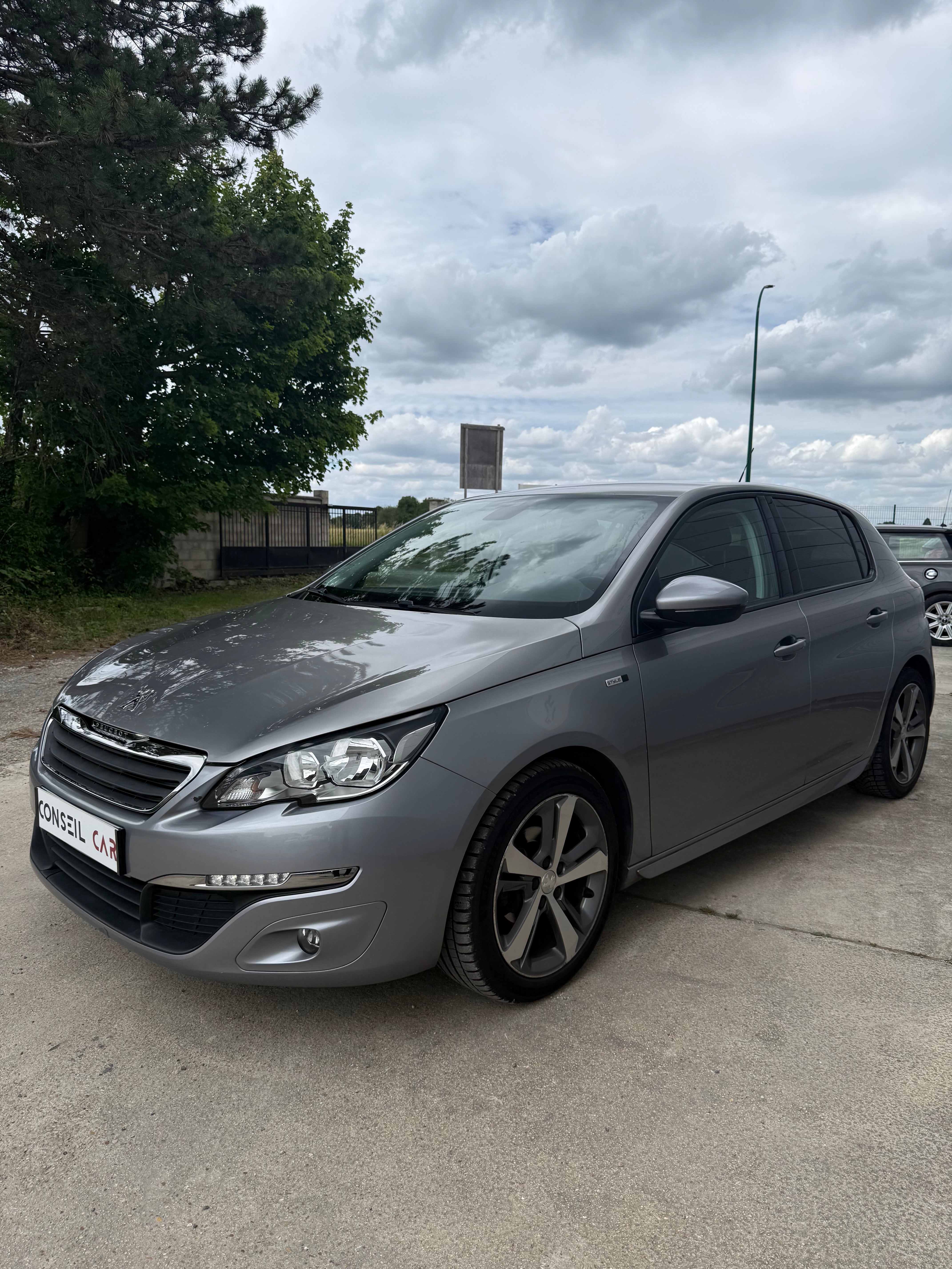 Peugeot 308 GENERATION-II 1.2 PURETECH 110 STYLE Peugeot 308 GENERATION-II 1.2 PURETECH 110 STYLE