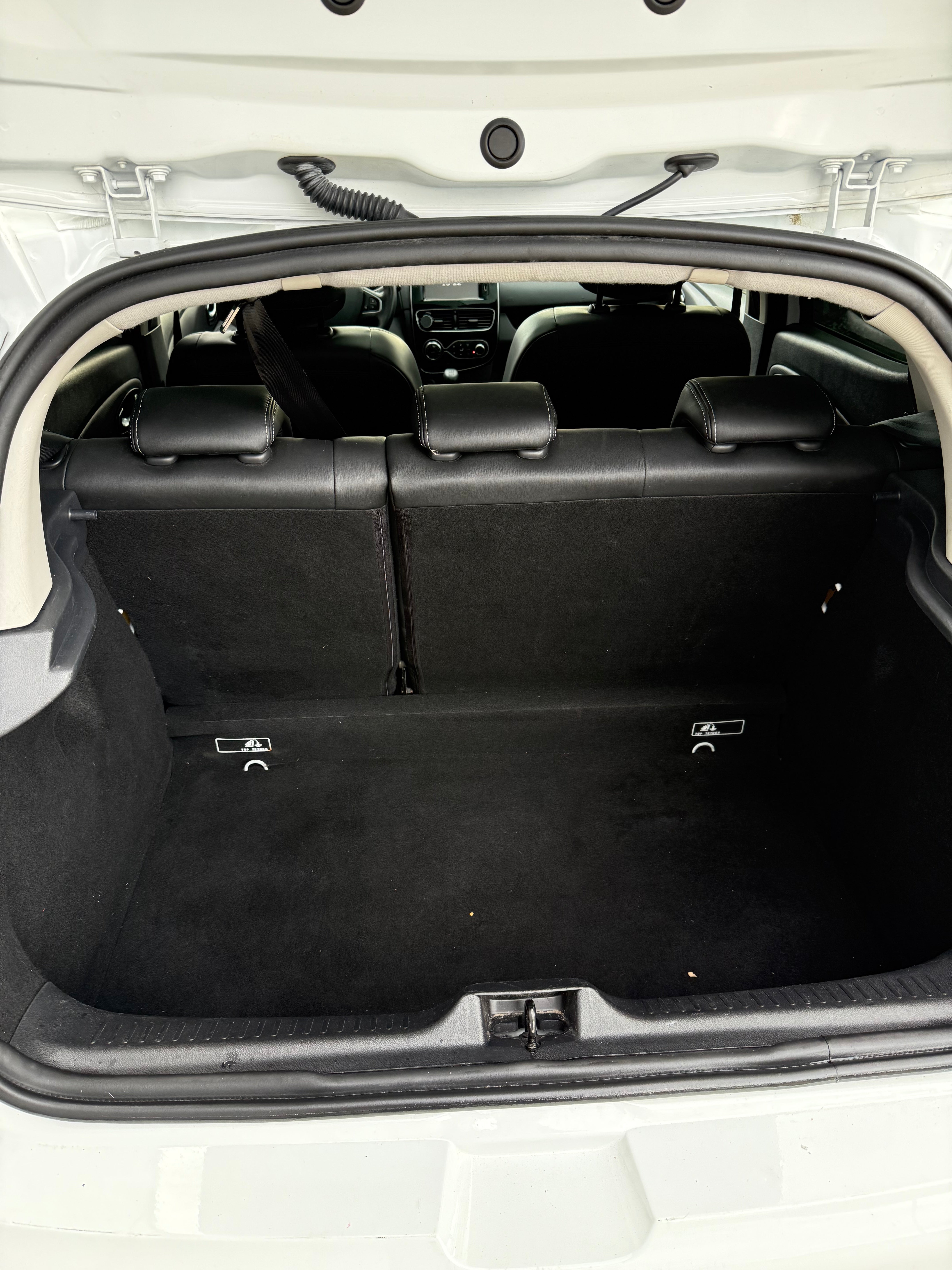 RENAULT Clio IV 1.2 75ch RENAULT Clio IV 1.2 75ch