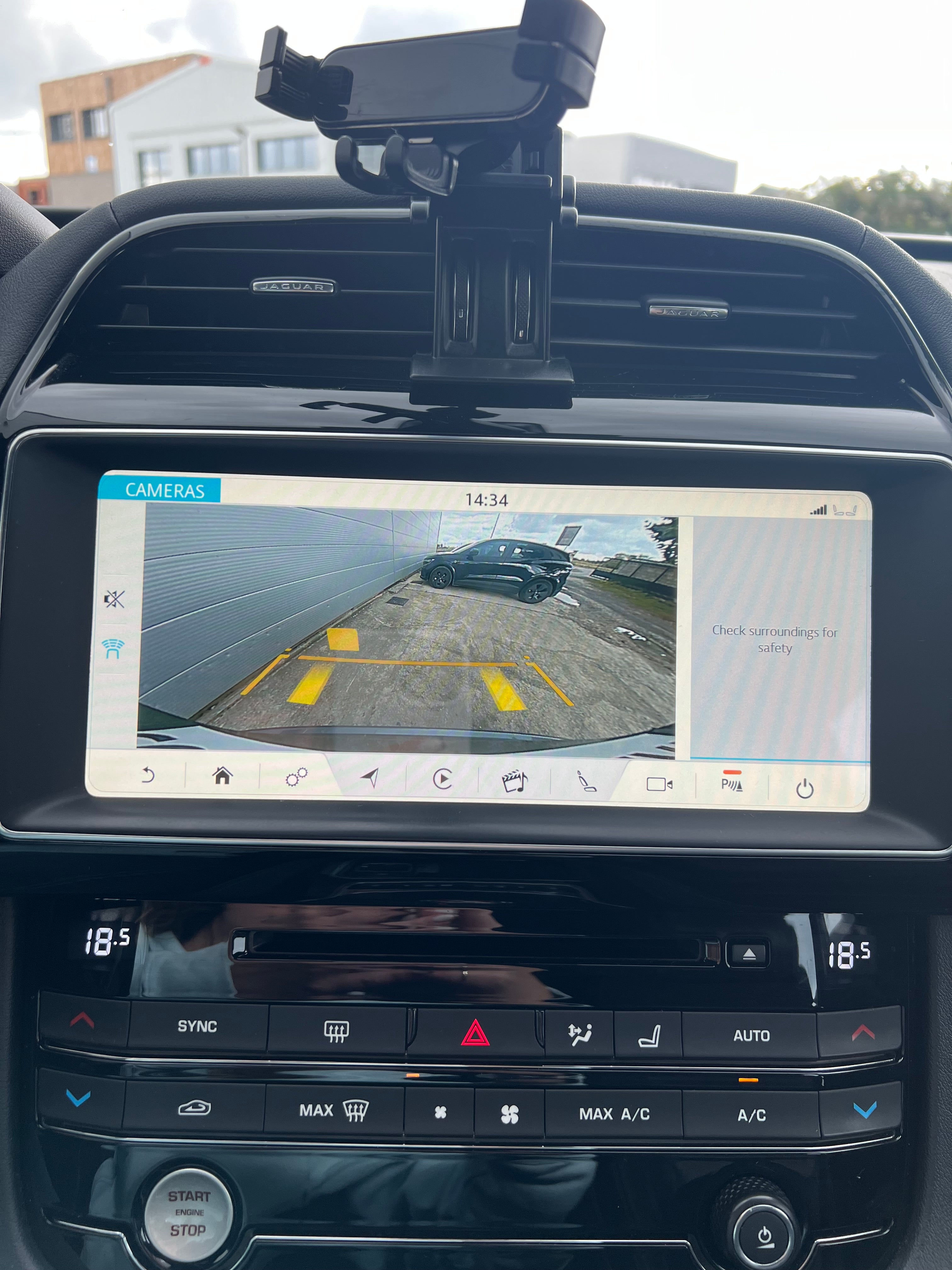 Jaguar F-Pace 2.0 D AWD R Sport 180cv Jaguar F-Pace 2.0 D AWD R Sport 180cv