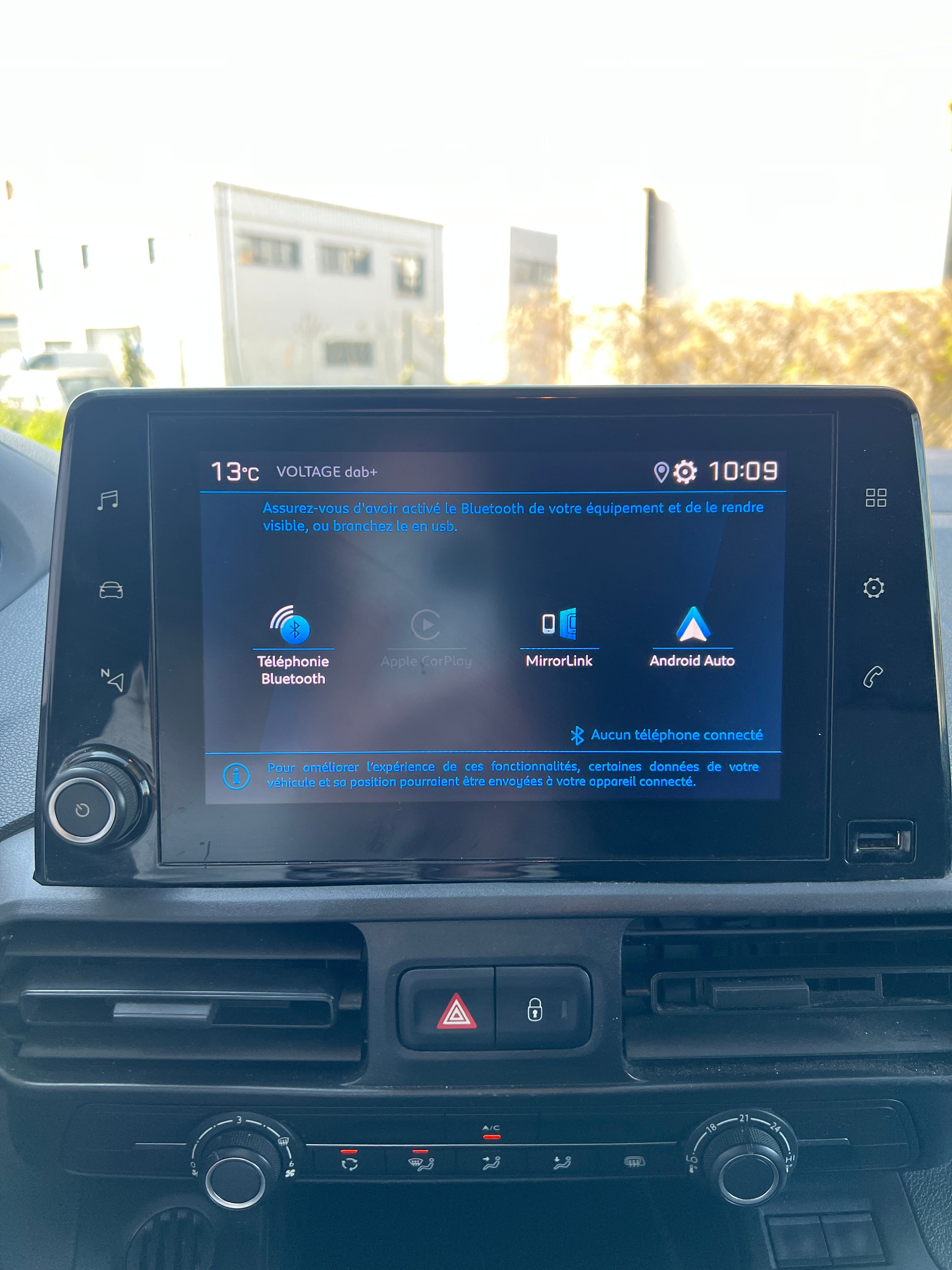 Peugeot Partner L1 1.5 BlueHDI EAT8 130cv TVA RECUPÉRABLE Peugeot Partner L1 1.5 BlueHDI EAT8 130cv TVA RECUPÉRABLE