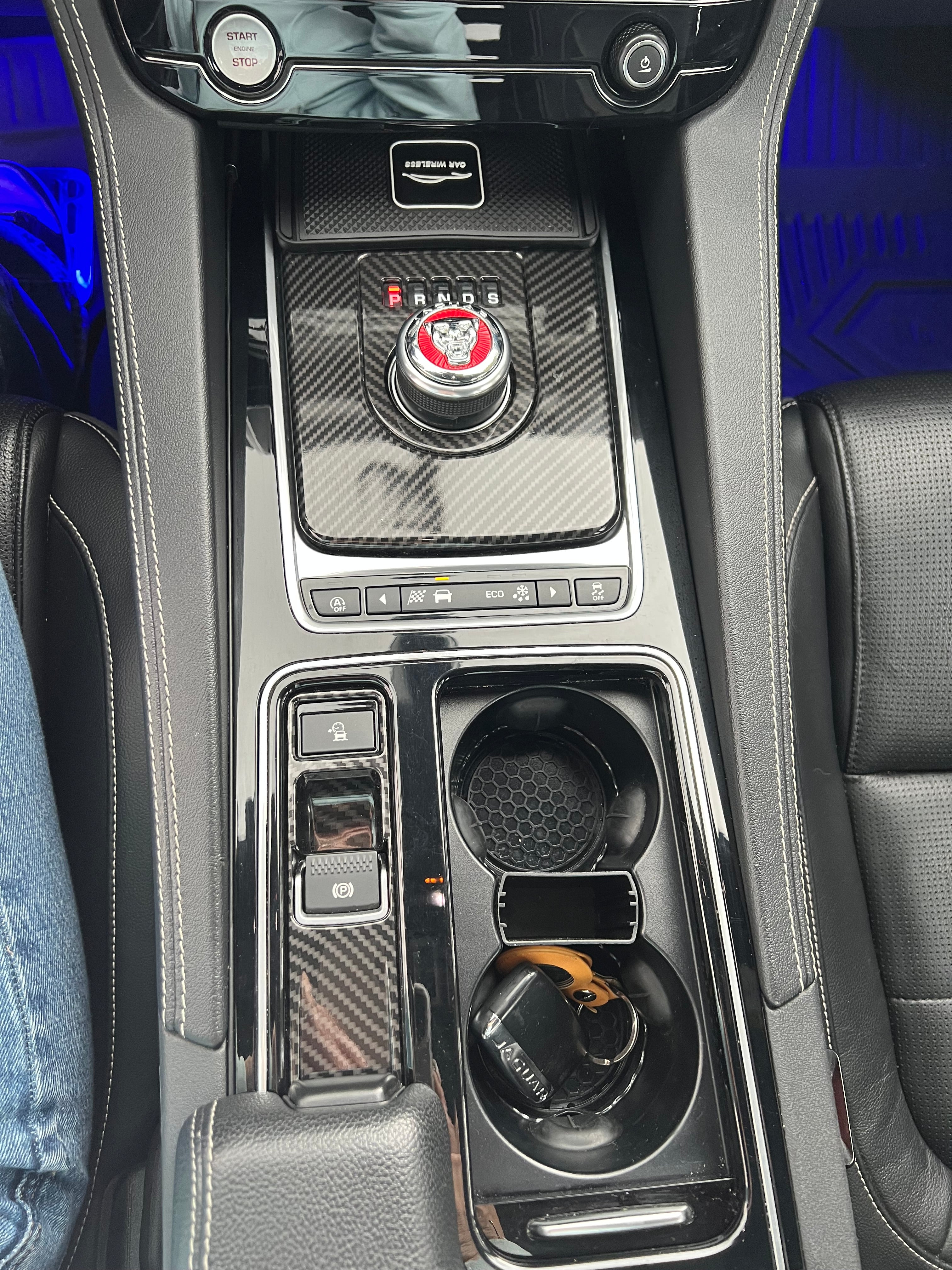 Jaguar F-Pace 2.0 D AWD R Sport 180cv Jaguar F-Pace 2.0 D AWD R Sport 180cv