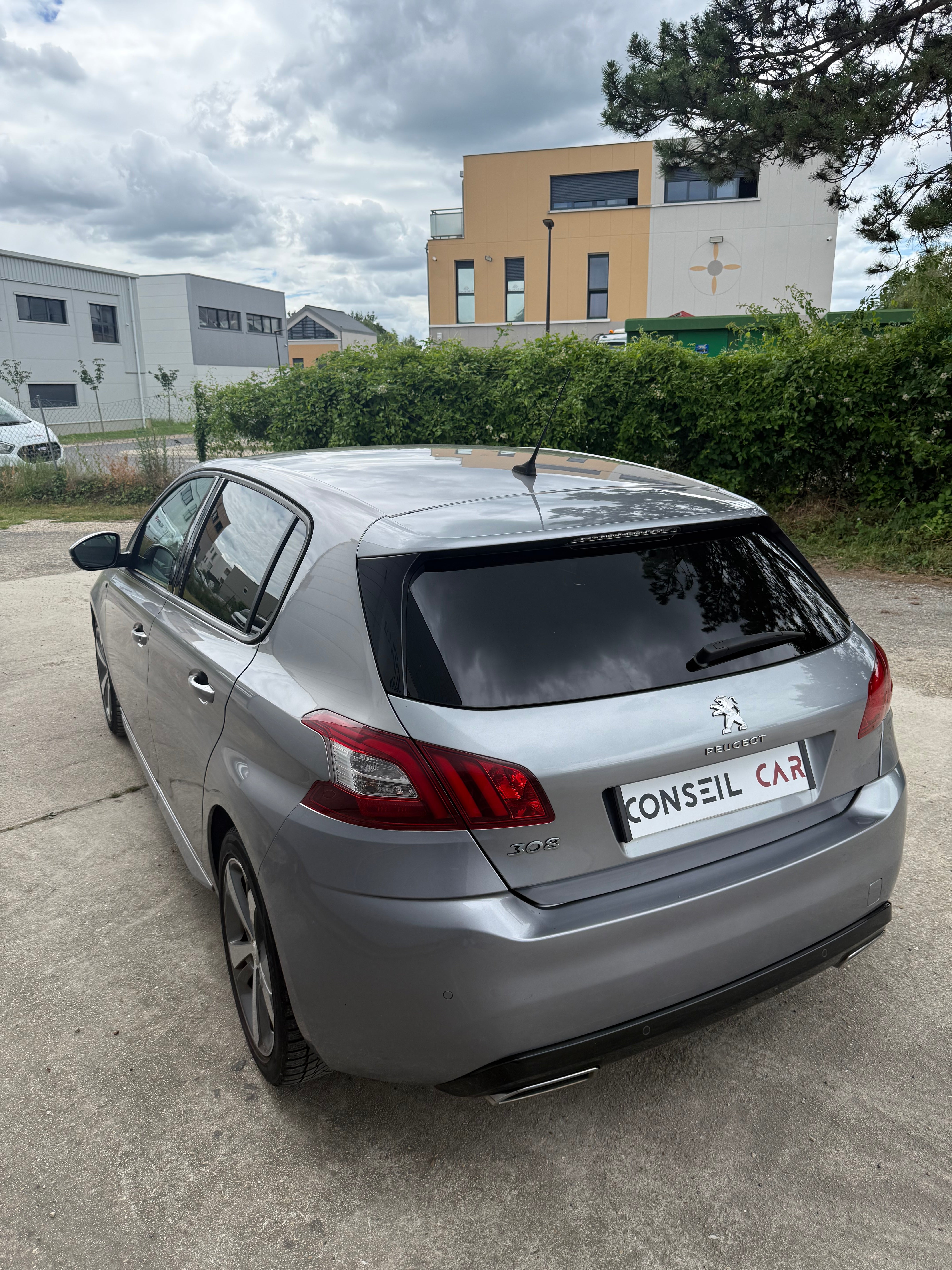 Peugeot 308 GENERATION-II 1.2 PURETECH 110 STYLE Peugeot 308 GENERATION-II 1.2 PURETECH 110 STYLE