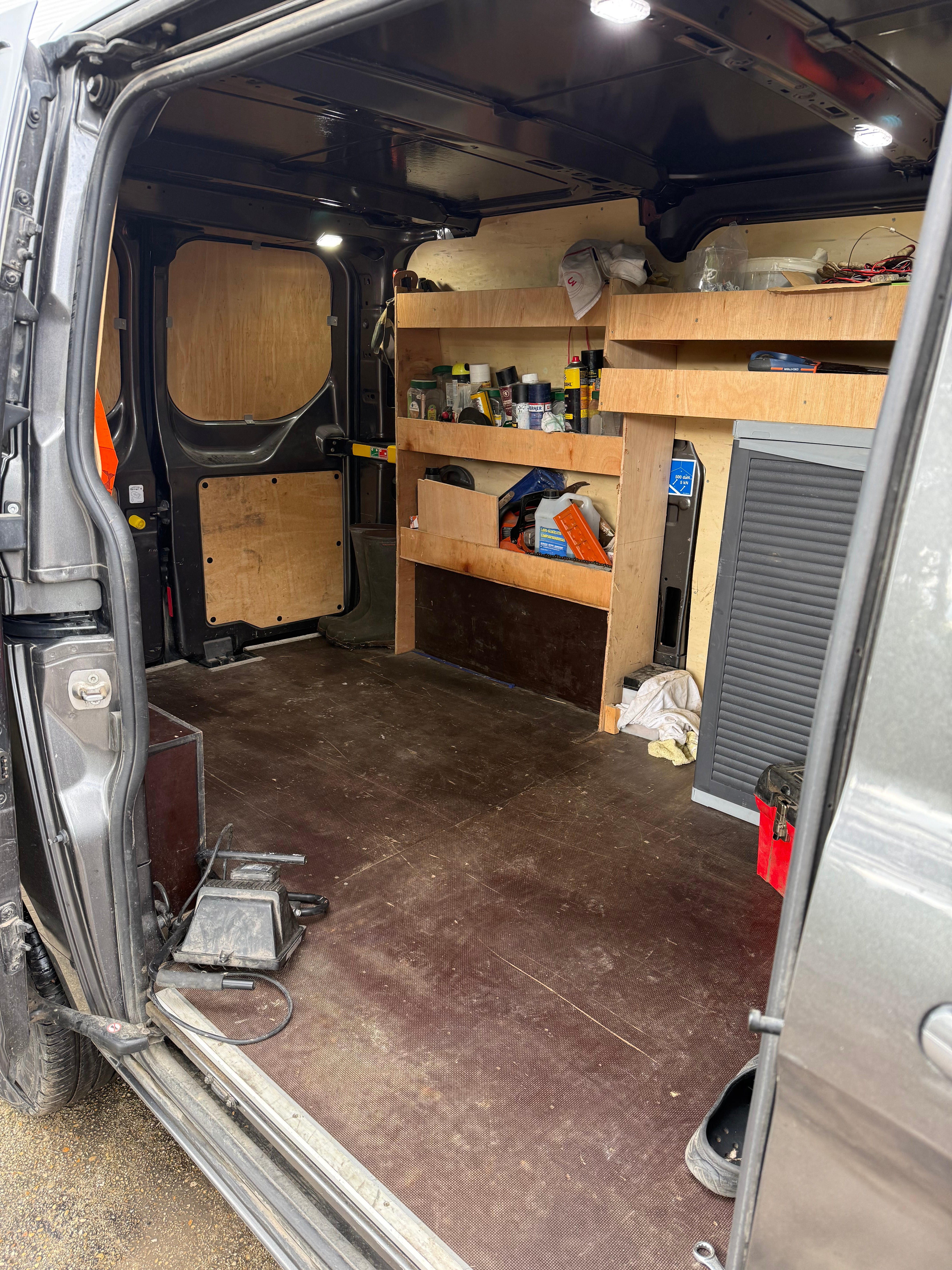 Ford Transit Custom Vu FOURGON 300 2.0 TDCI 170 L1H1 COURT Ford Transit Custom Vu FOURGON 300 2.0 TDCI 170 L1H1 COURT