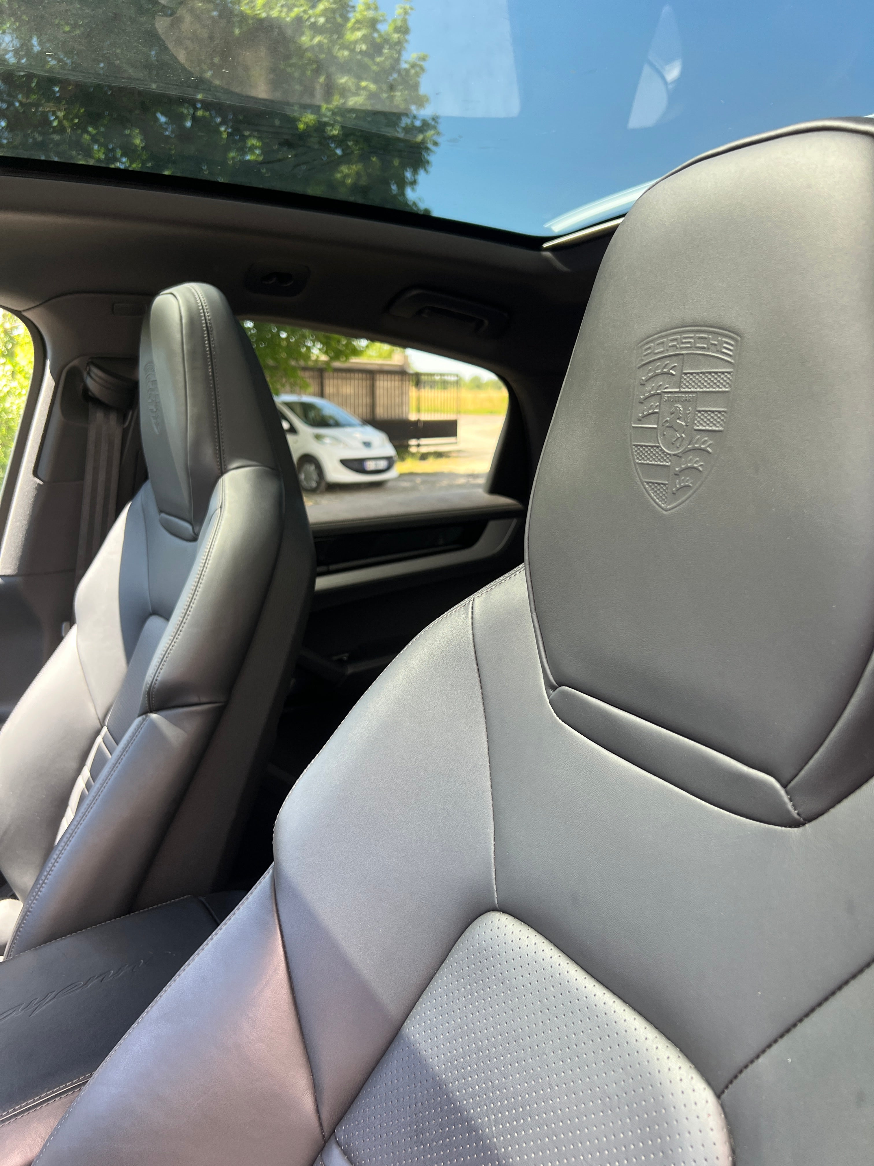 Porsche Cayenne 3.0 E-HYBRID 470H 305 PHEV 25.9KWH BVA Porsche Cayenne 3.0 E-HYBRID 470H 305 PHEV 25.9KWH BVA