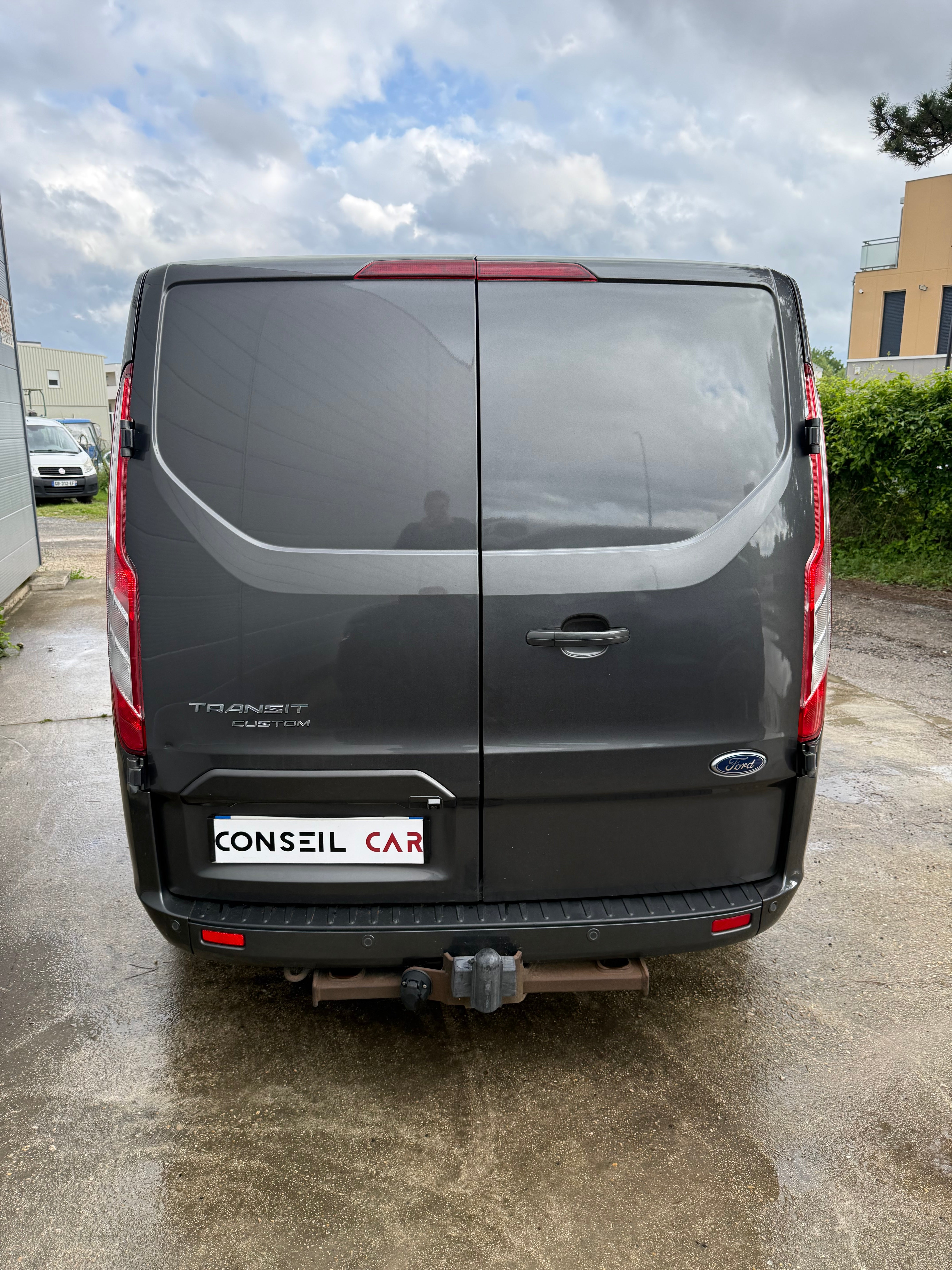 Ford Transit Custom Vu FOURGON 300 2.0 TDCI 170 L1H1 COURT Ford Transit Custom Vu FOURGON 300 2.0 TDCI 170 L1H1 COURT