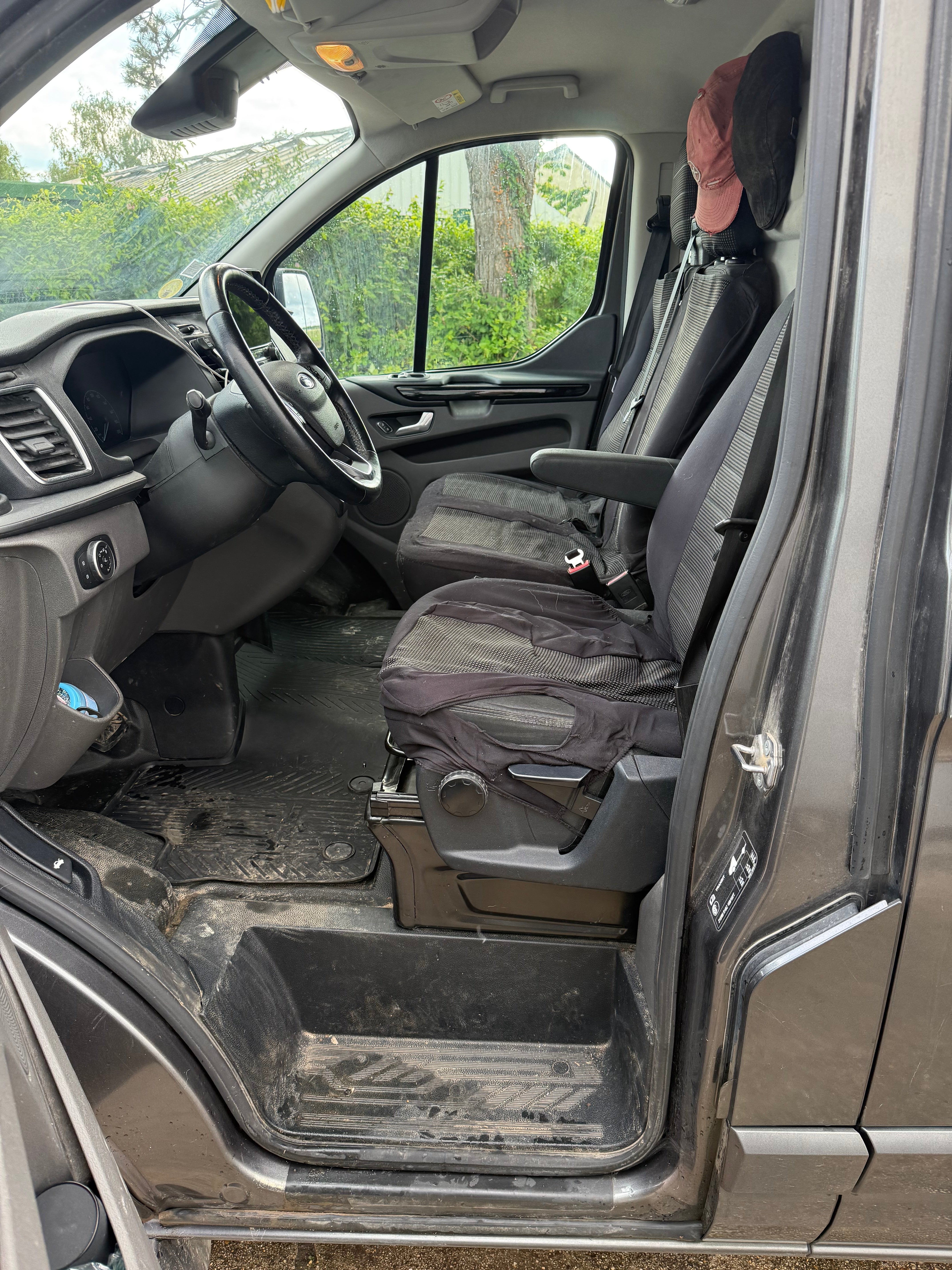 Ford Transit Custom Vu FOURGON 300 2.0 TDCI 170 L1H1 COURT Ford Transit Custom Vu FOURGON 300 2.0 TDCI 170 L1H1 COURT