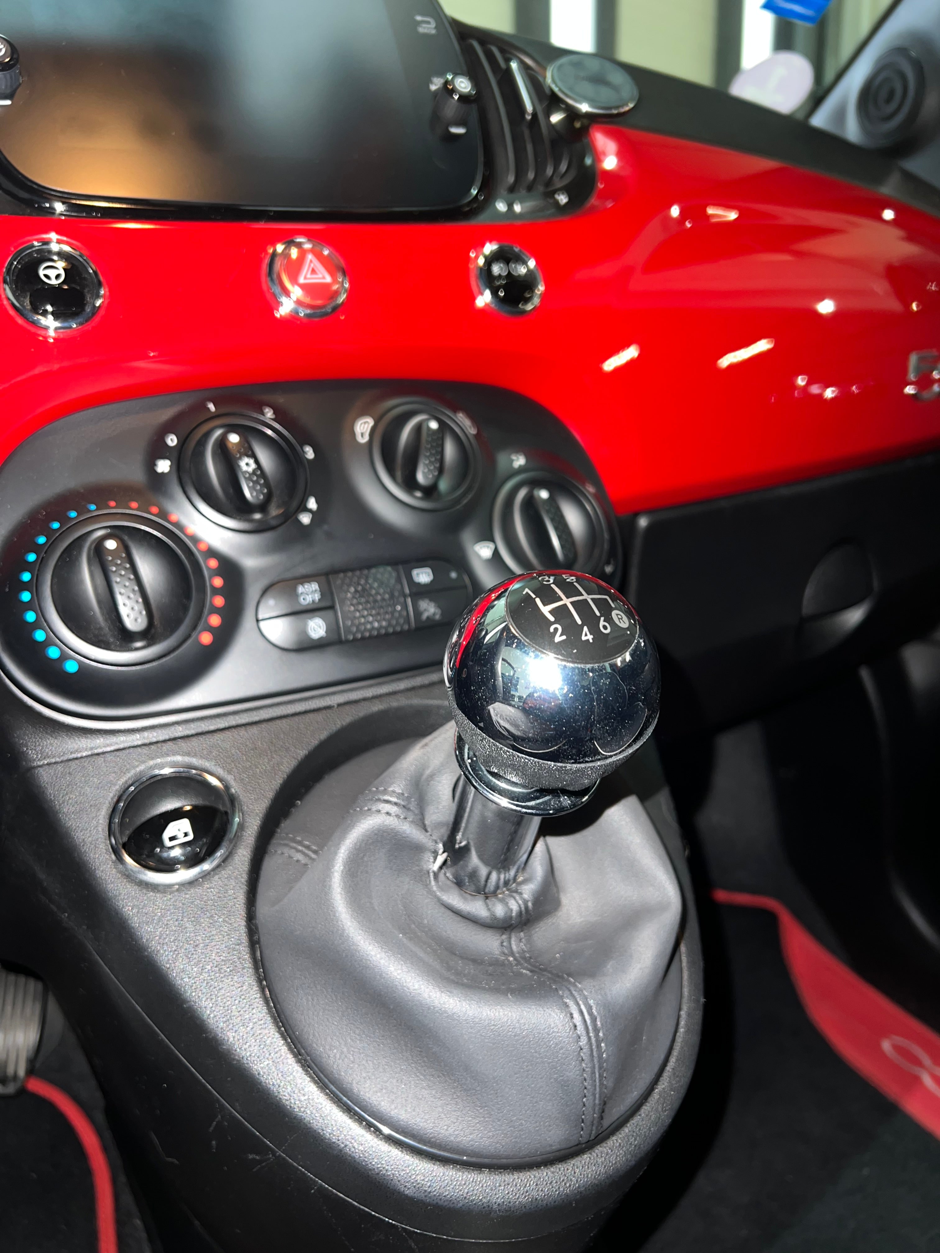 Fiat 500 Finition Sport Phase 3 1.0 BSG 69 cv Fiat 500 Finition Sport Phase 3 1.0 BSG 69 cv