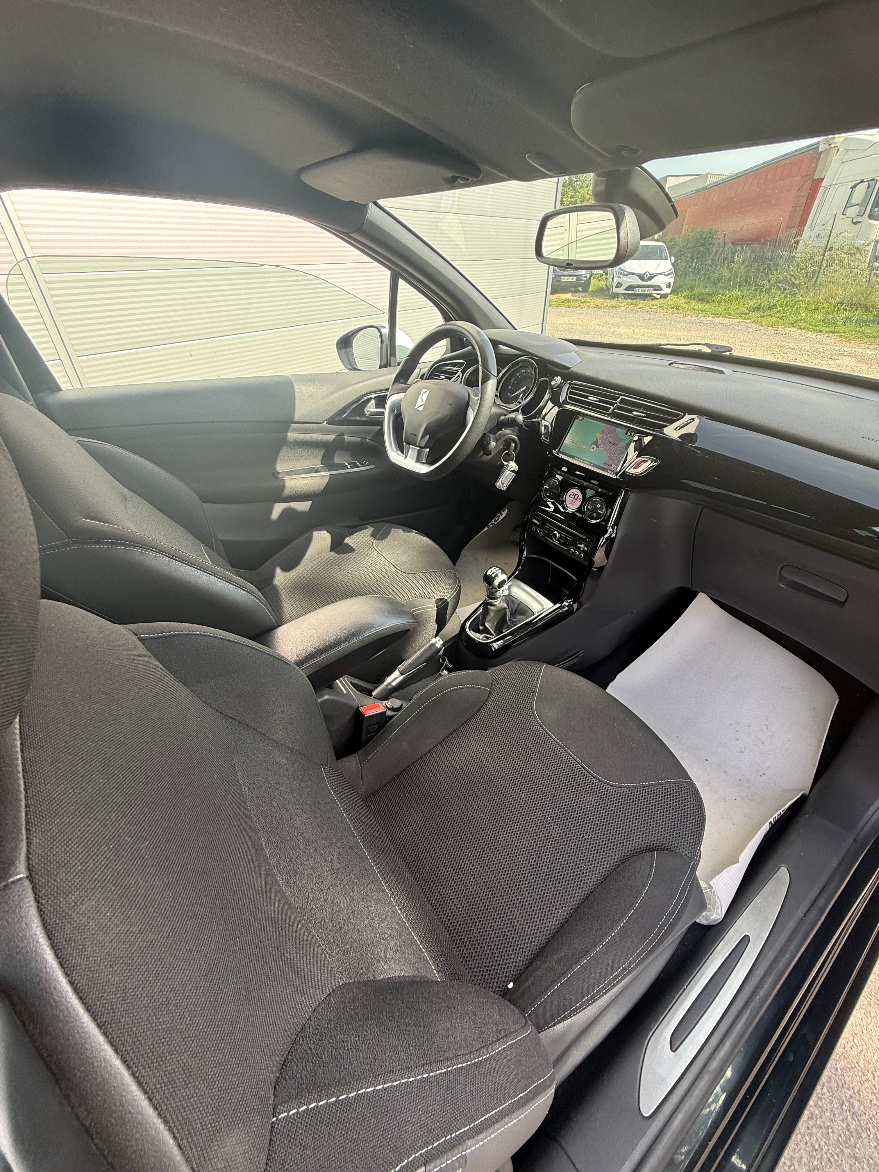 DS3 1.6 VTI 120cv SOCHIC DS3 1.6 VTI 120cv SOCHIC