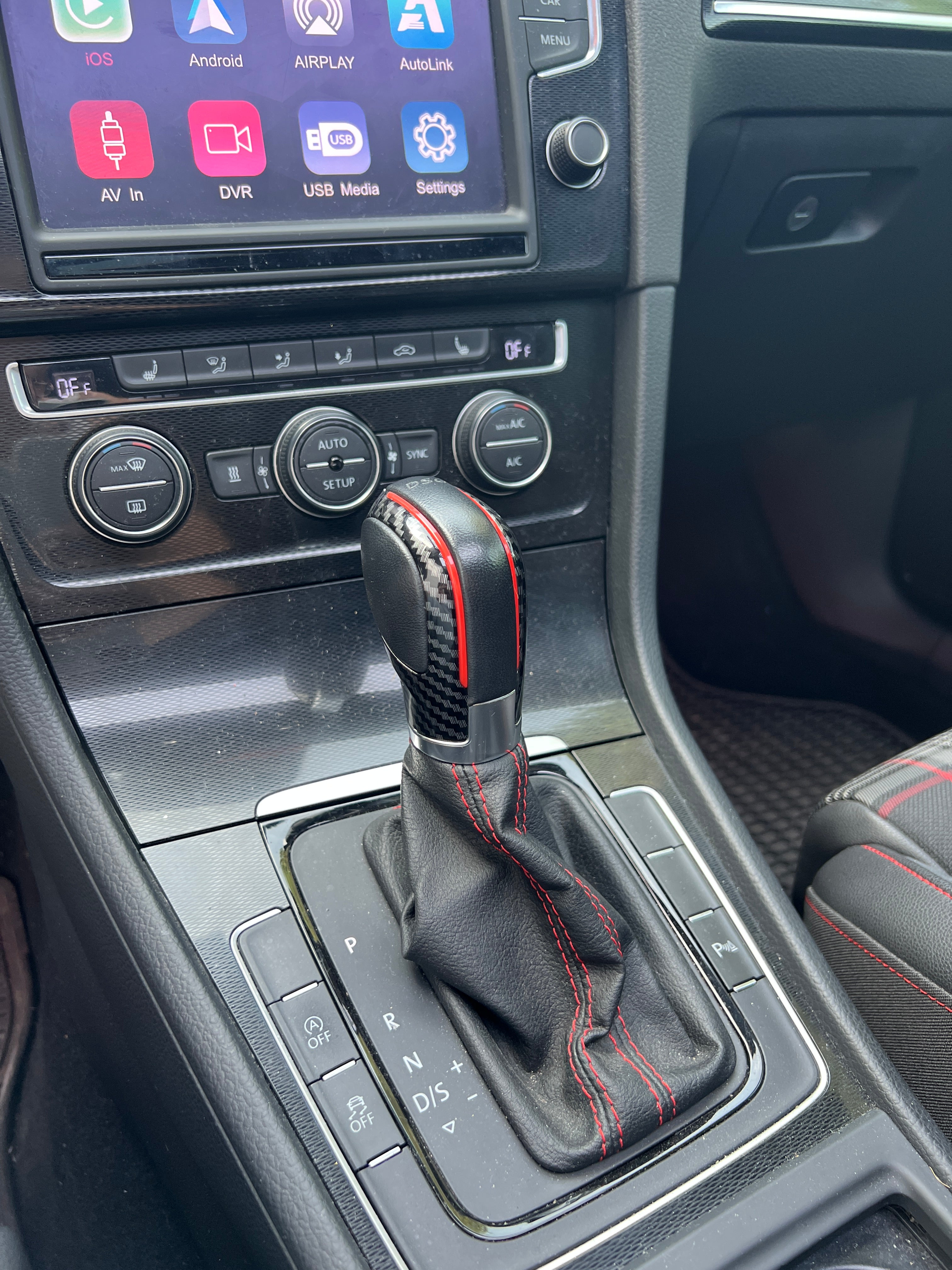 Volkswagen Golf GTI 2.0 TSI 220 BLUEMOTION Volkswagen Golf GTI 2.0 TSI 220 BLUEMOTION
