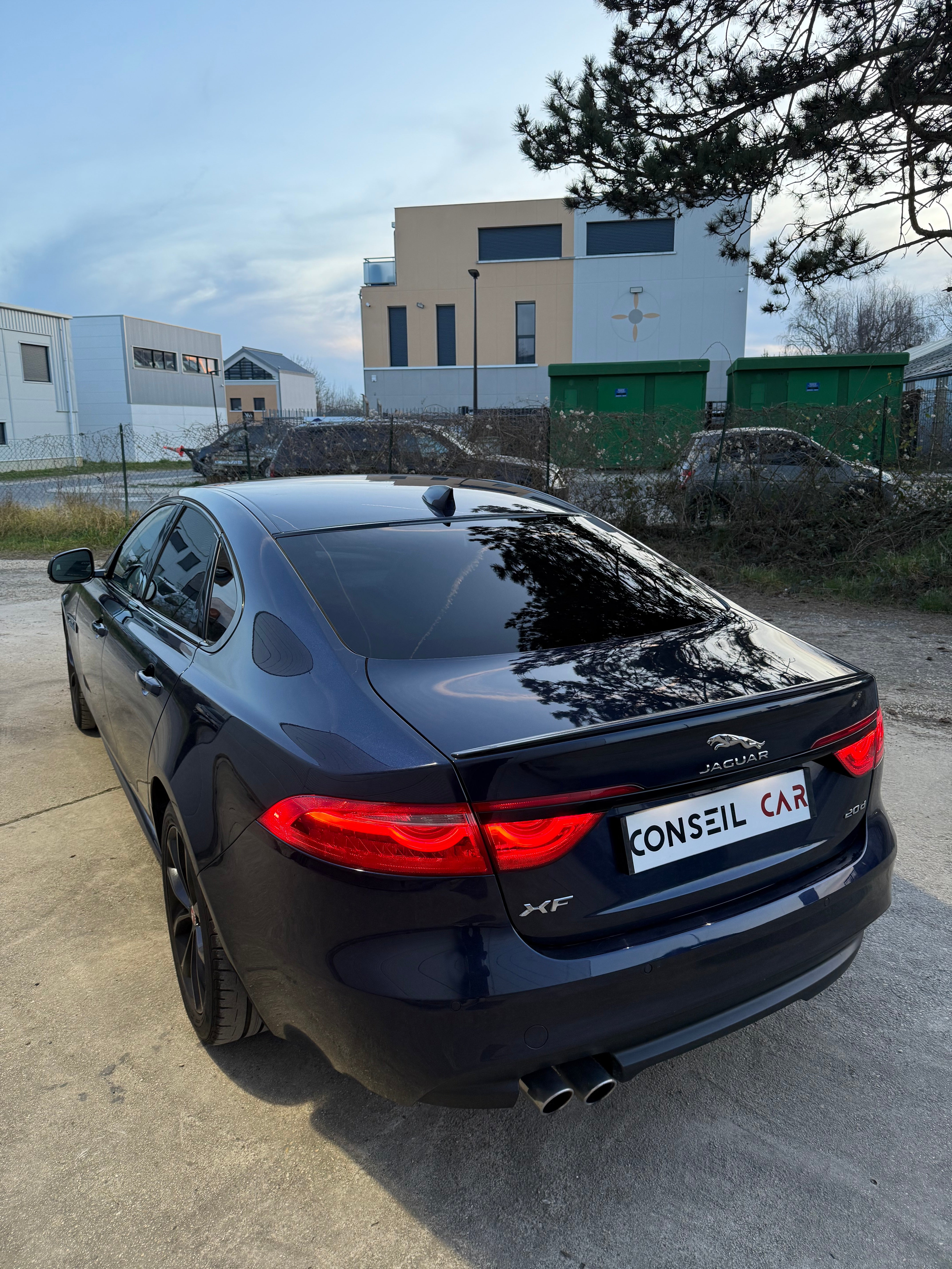 Jaguar XF X260 2.0 D 163 cv Jaguar XF X260 2.0 D 163 cv