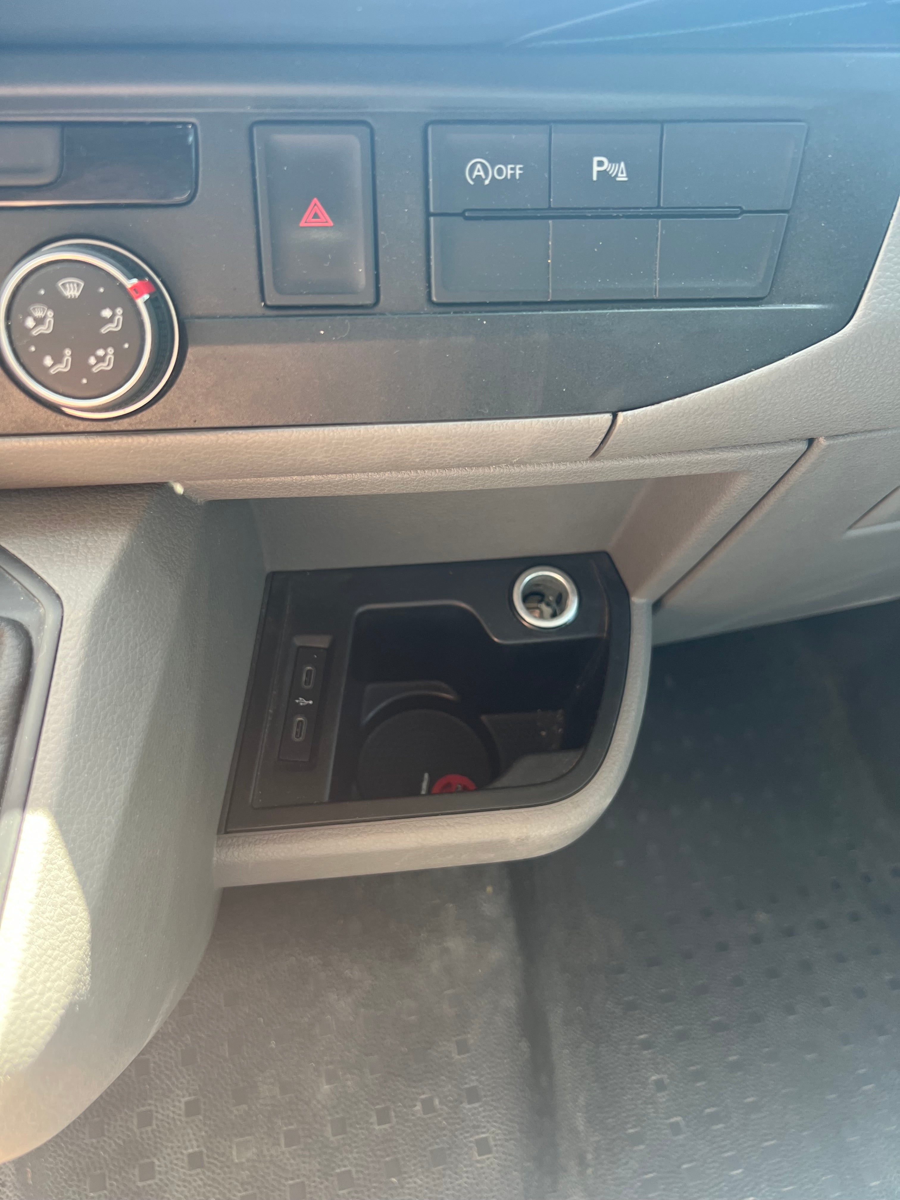 Volkswagen Transporter Fourgon L2 2.0 TDI DSG7 150cv Volkswagen Transporter Fourgon L2 2.0 TDI DSG7 150cv