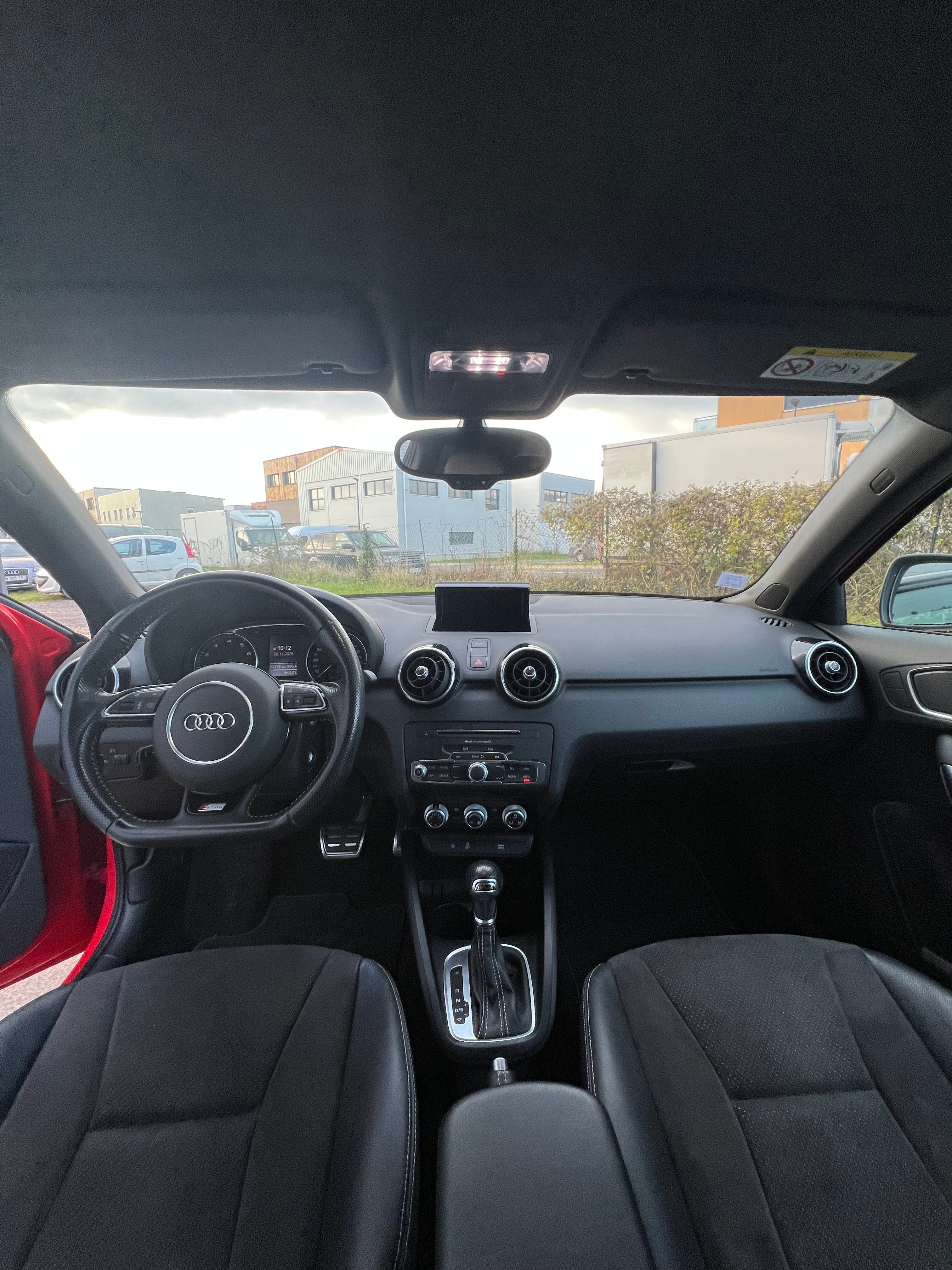 Audi A1 S-Line 1.8 TFSI 192 S-tronic Audi A1 S-Line 1.8 TFSI 192 S-tronic