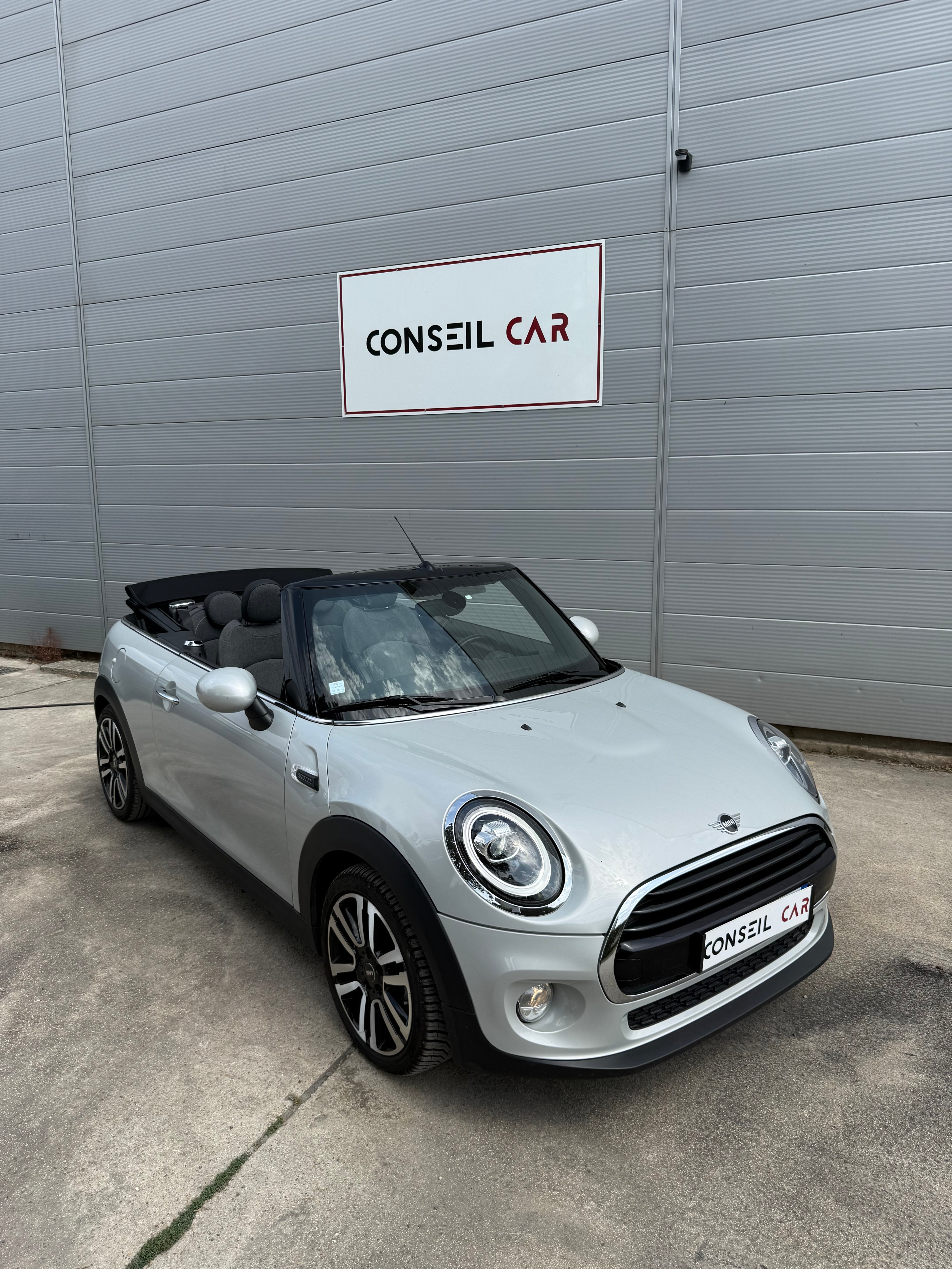 Mini Cooper Cabriolet 1.5 D 115cv BVA HEDDON STREET Mini Cooper Cabriolet 1.5 D 115cv BVA HEDDON STREET