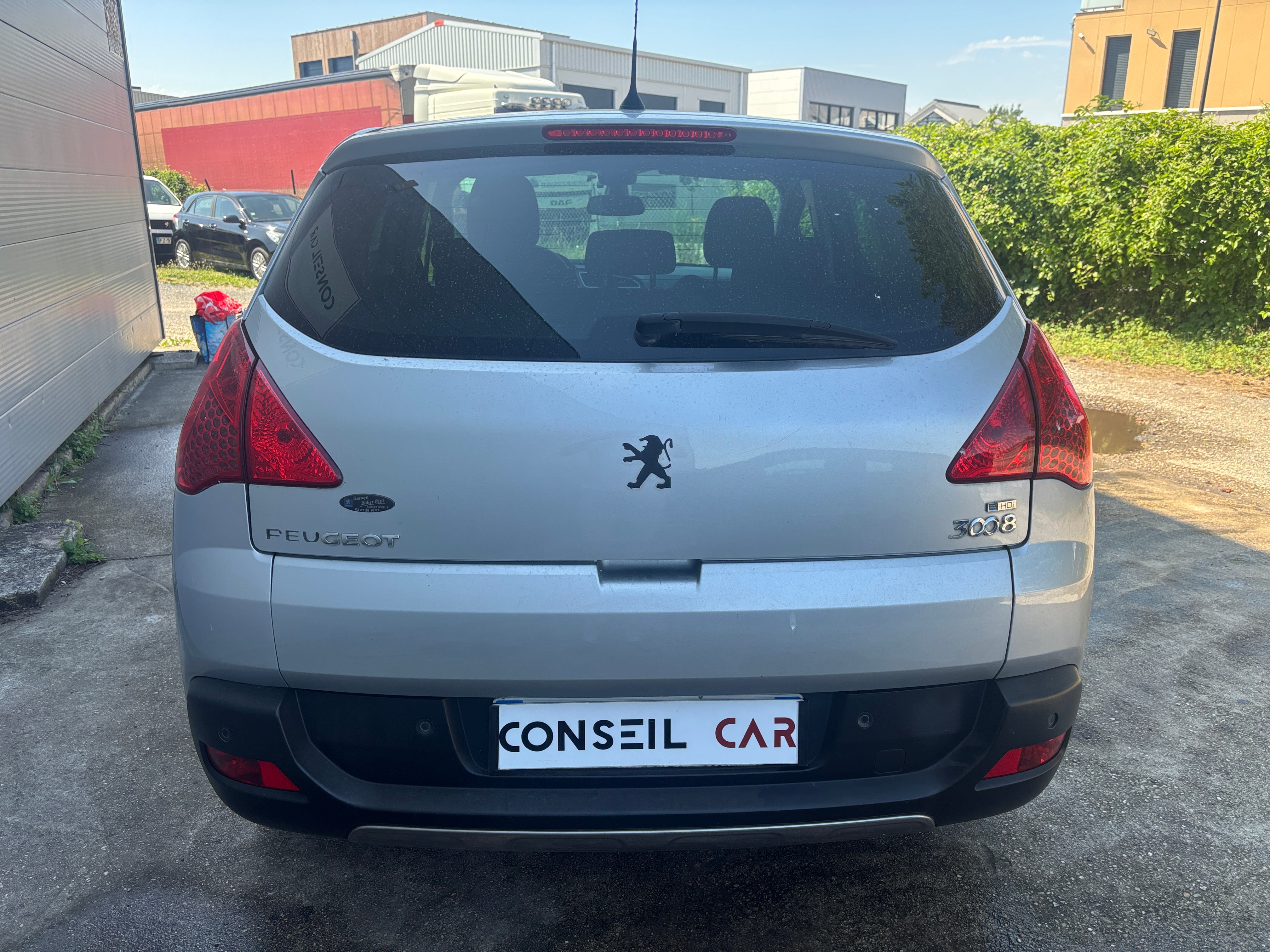 Peugeot 3008 GENERATION-I 1.6 HDI 110 FELINE Peugeot 3008 GENERATION-I 1.6 HDI 110 FELINE