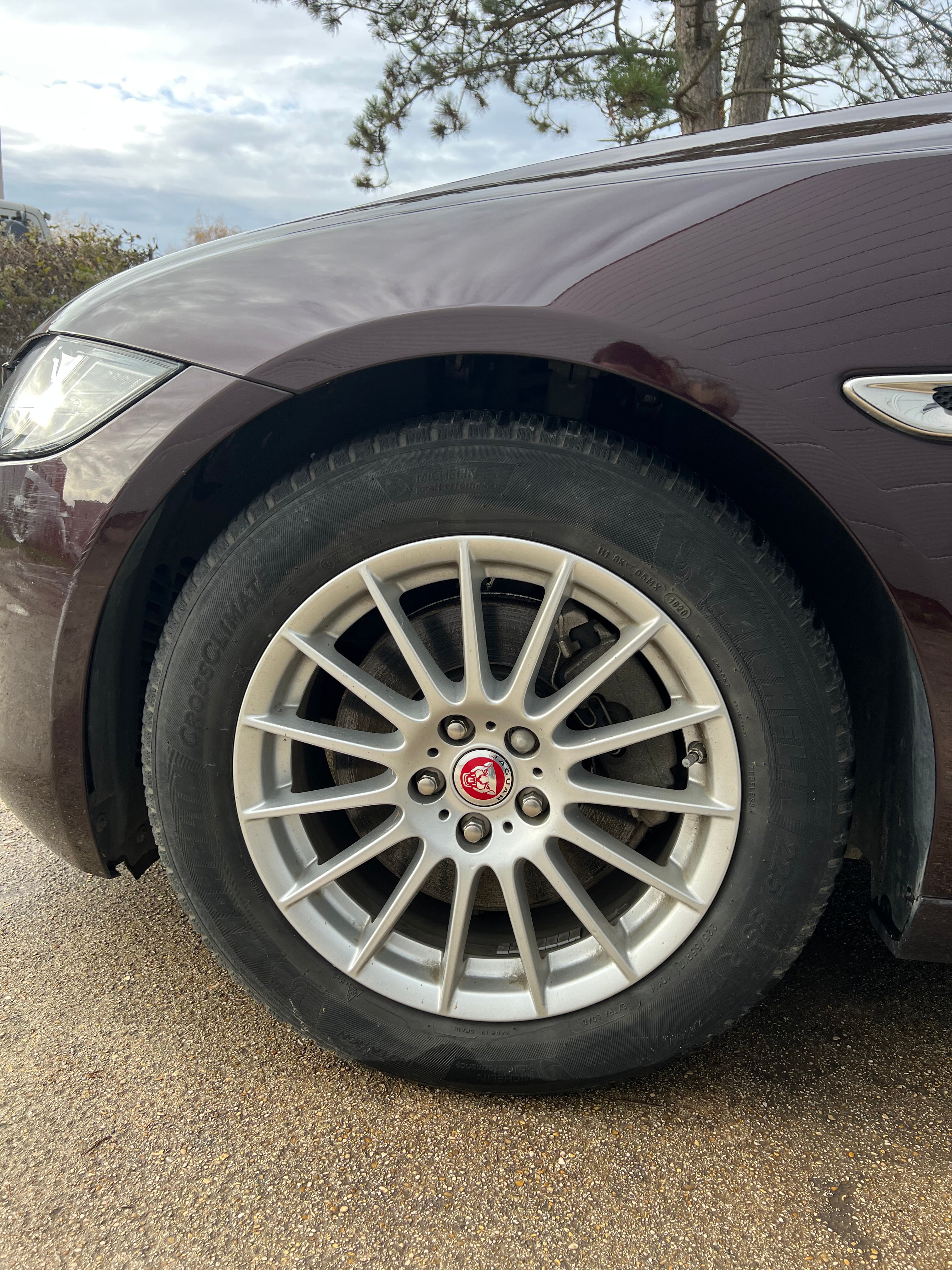 Jaguar XF X260 2.0 D 163 cv Jaguar XF X260 2.0 D 163 cv