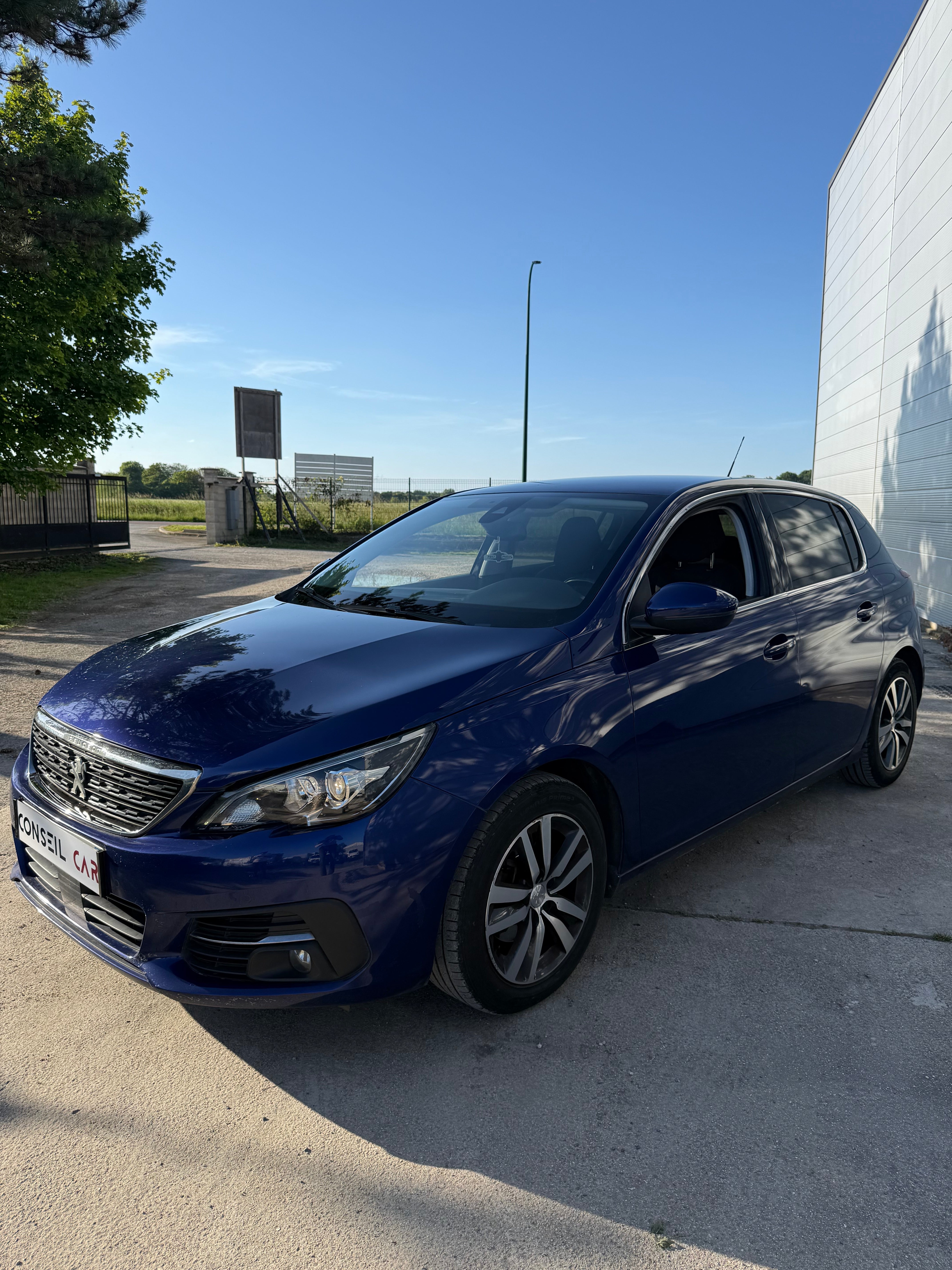 Peugeot 308 GENERATION-II 1.5 BLUEHDI 130cv ALLURE BUSINESS Peugeot 308 GENERATION-II 1.5 BLUEHDI 130cv ALLURE BUSINESS