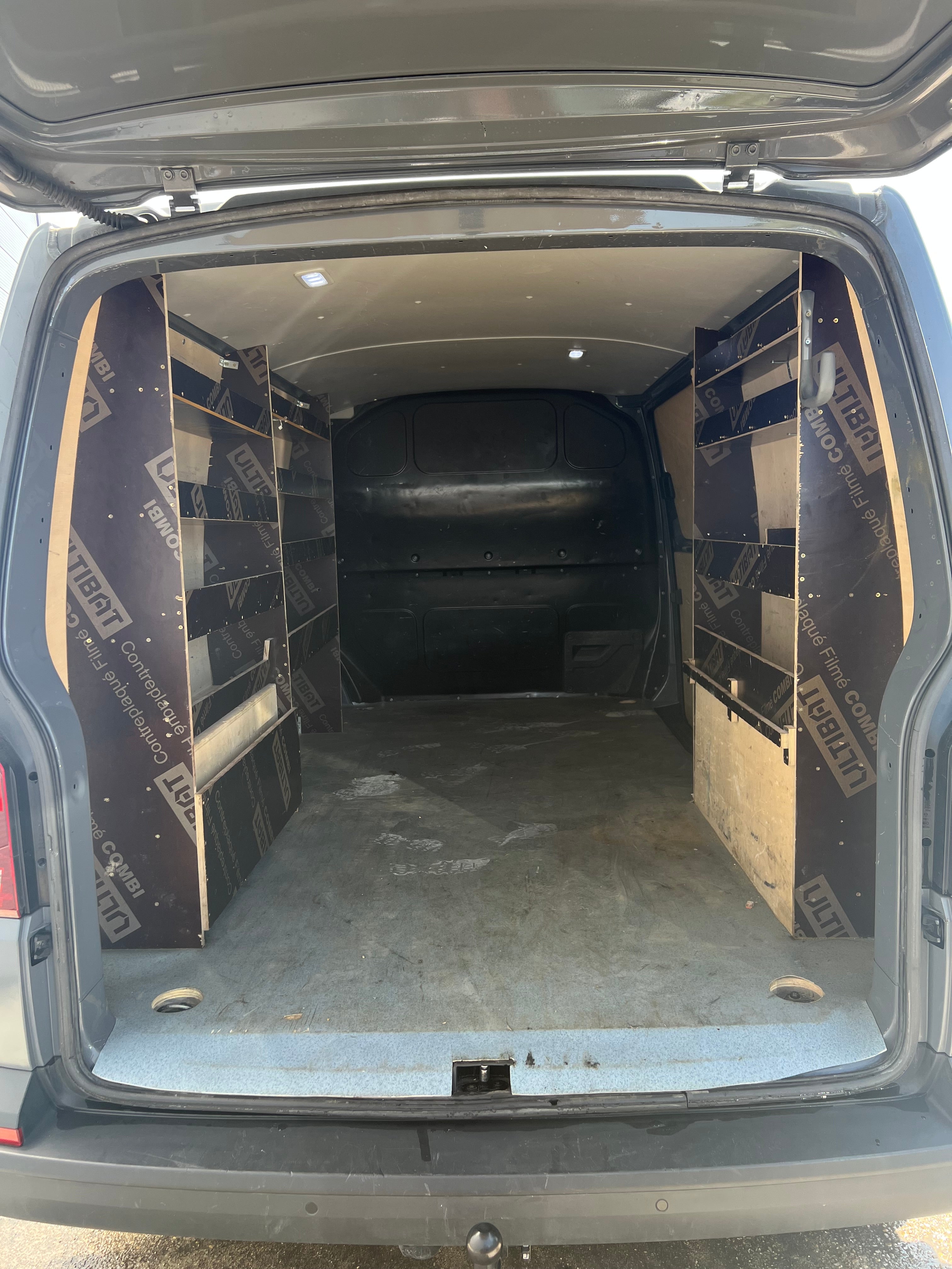 Volkswagen Transporter Fourgon L2 2.0 TDI DSG7 150cv Volkswagen Transporter Fourgon L2 2.0 TDI DSG7 150cv