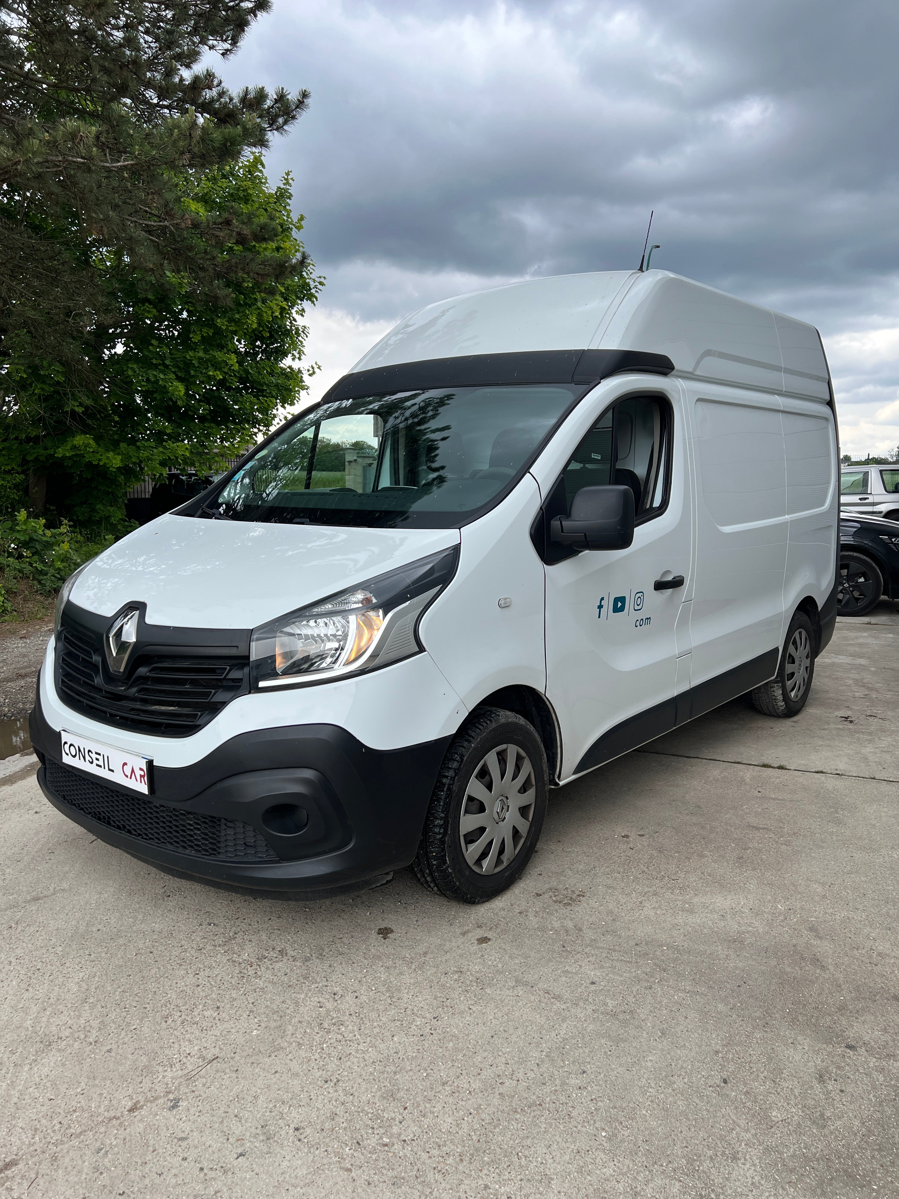 Renault Trafic L1H2 FOURGON 1.6 DCI 125 1T2 ENERGY GRAND-CONFORT Renault Trafic L1H2 FOURGON 1.6 DCI 125 1T2 ENERGY GRAND-CONFORT