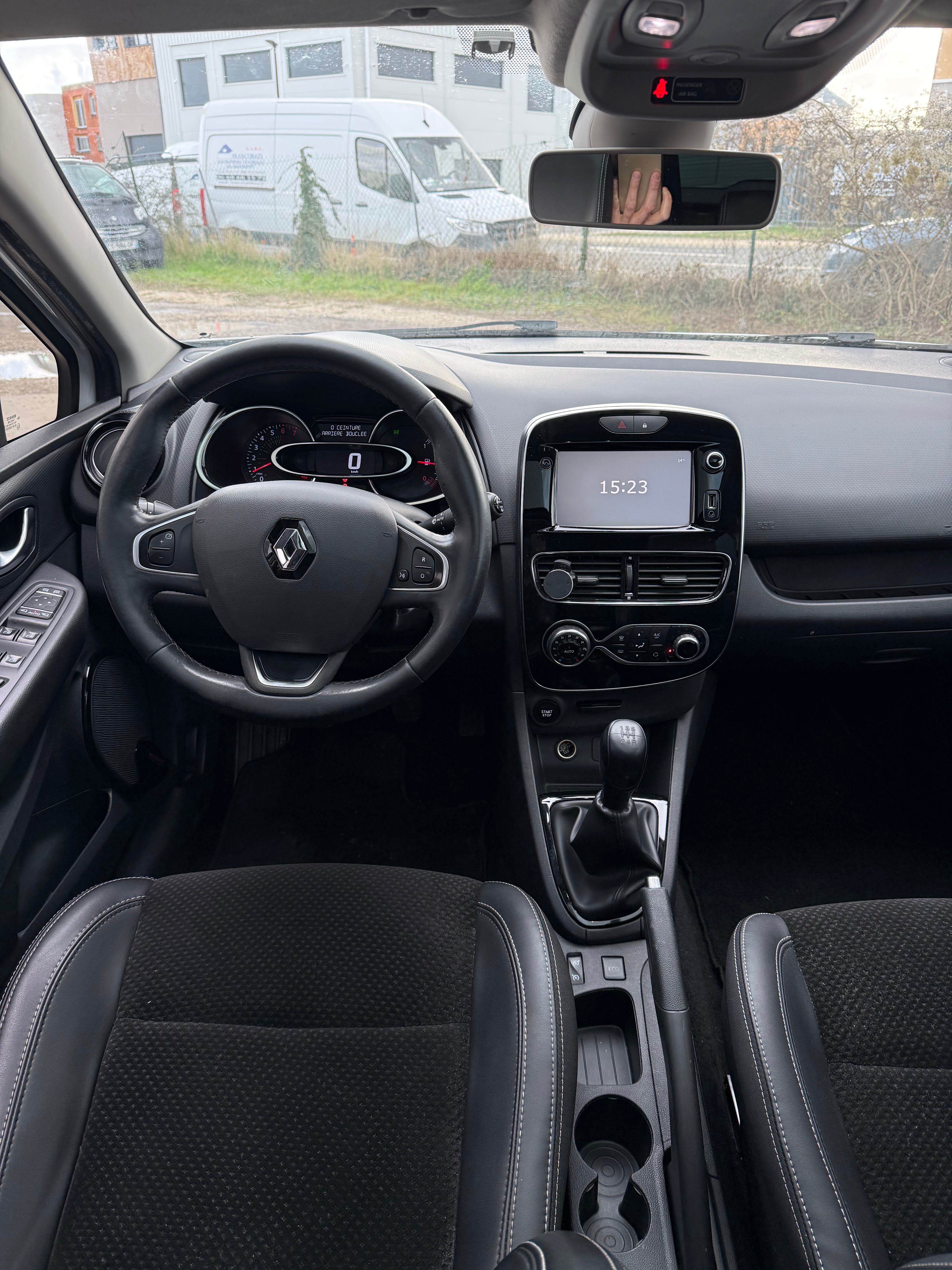 RENAULT Clio IV 1.2 75ch RENAULT Clio IV 1.2 75ch