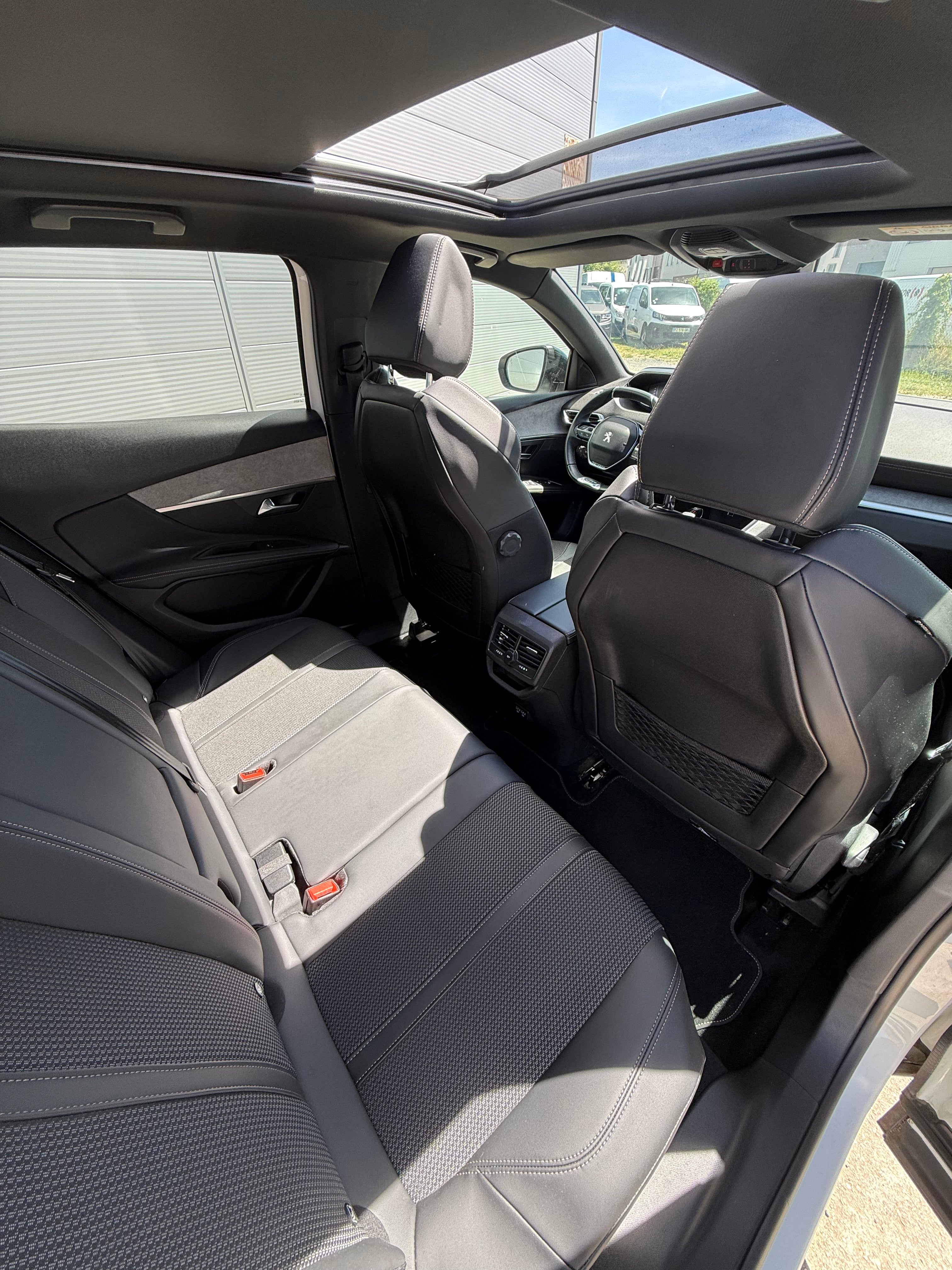 Peugeot 3008 1.2 130CH GT EAT8 Peugeot 3008 1.2 130CH GT EAT8