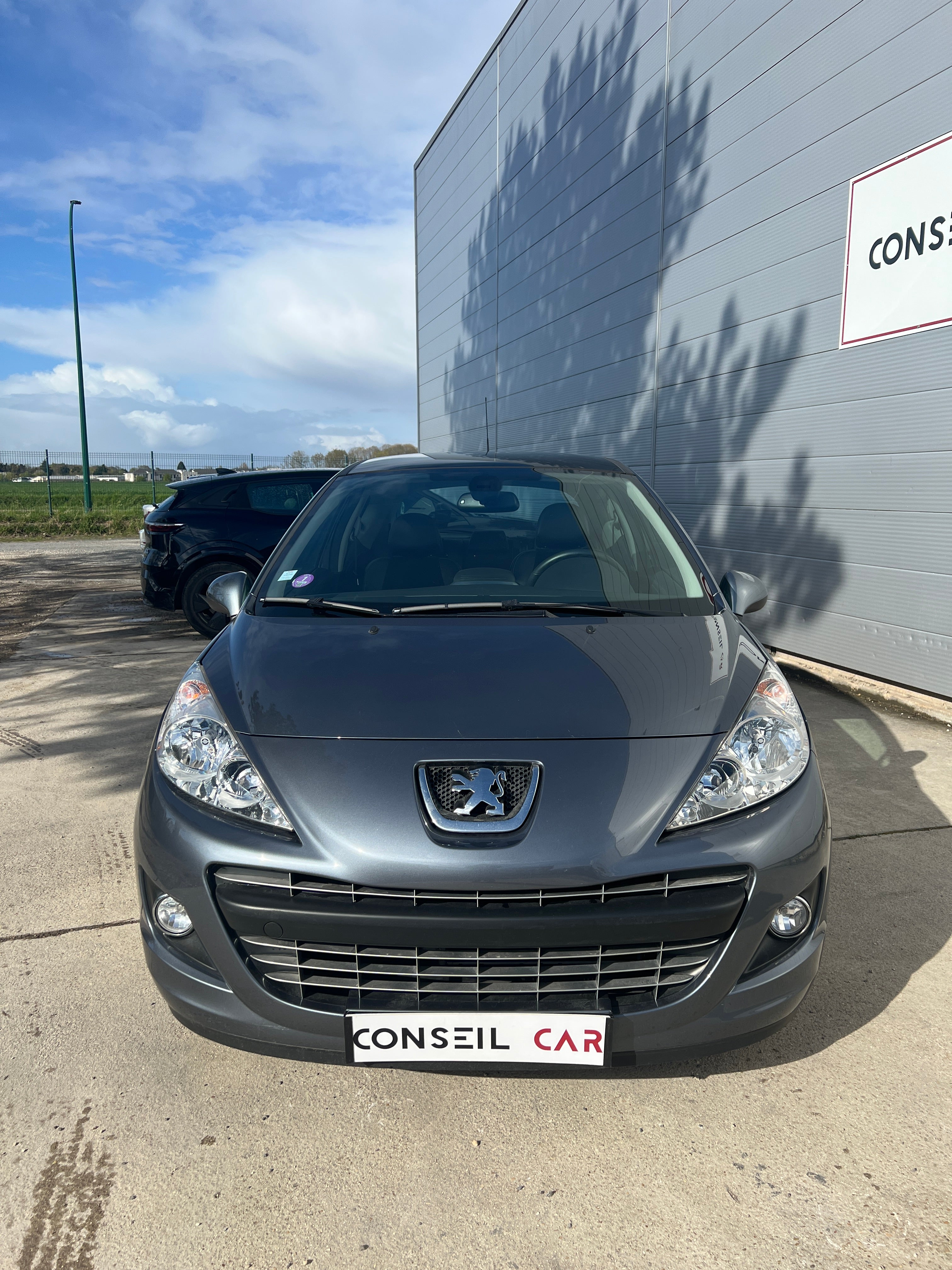 Peugeot 207 1.6 VTI 120cv Finition Allure Peugeot 207 1.6 VTI 120cv Finition Allure