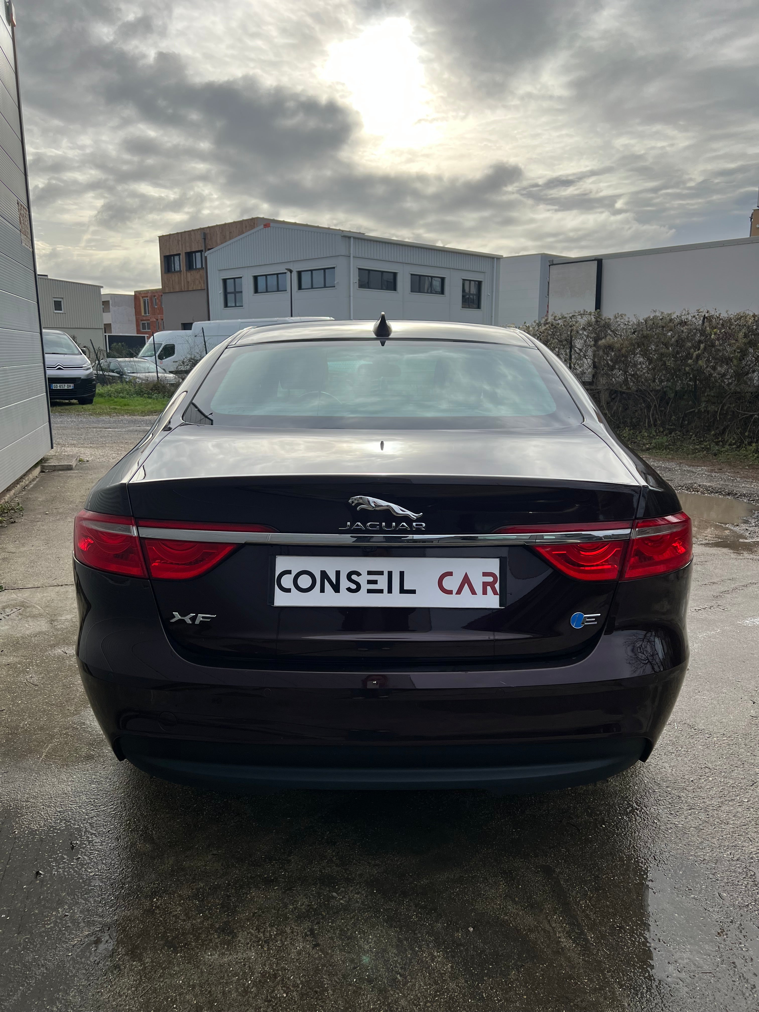 Jaguar XF X260 2.0 D 163 cv Jaguar XF X260 2.0 D 163 cv